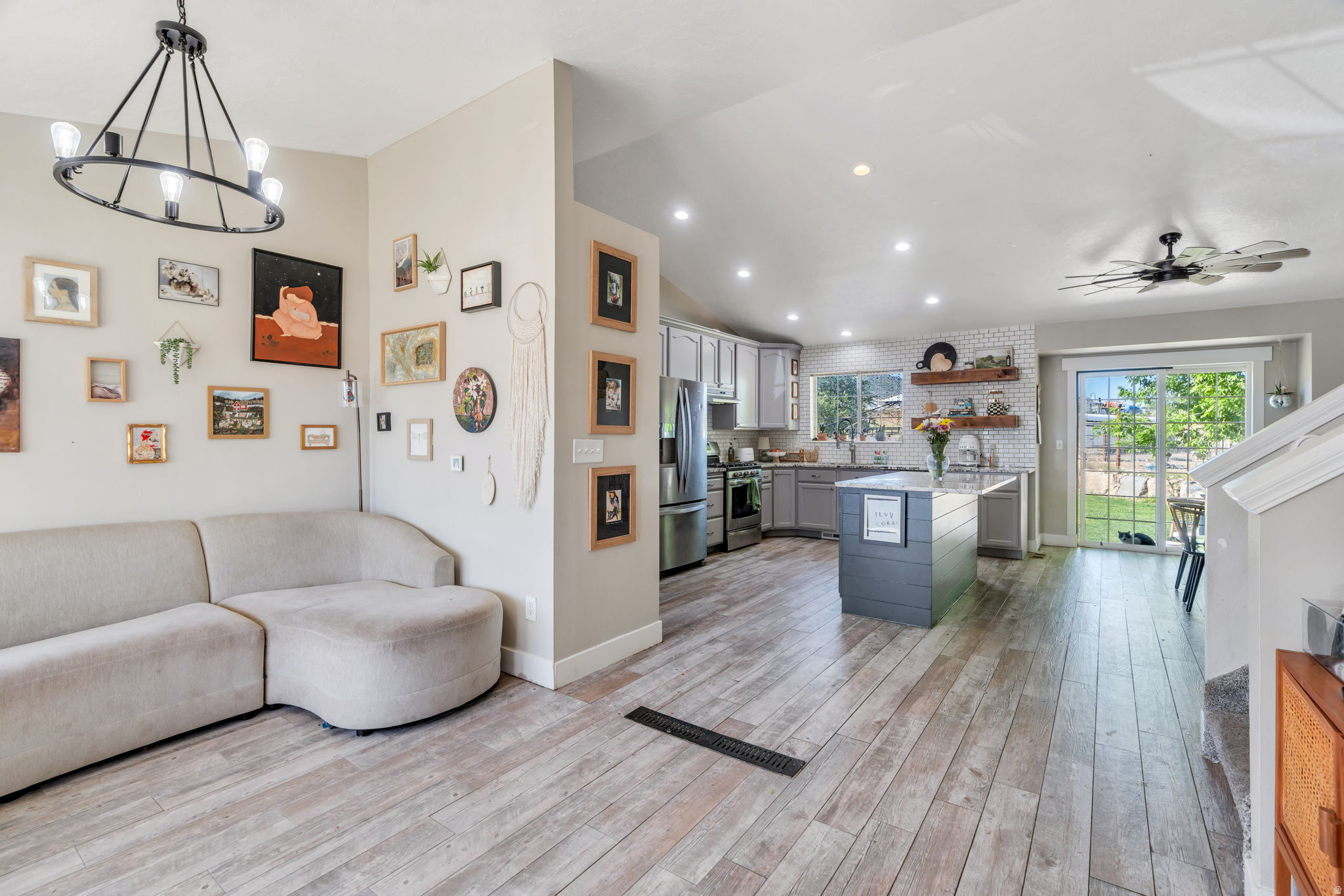 CARRIAGE TOWNE MEADO - Residential