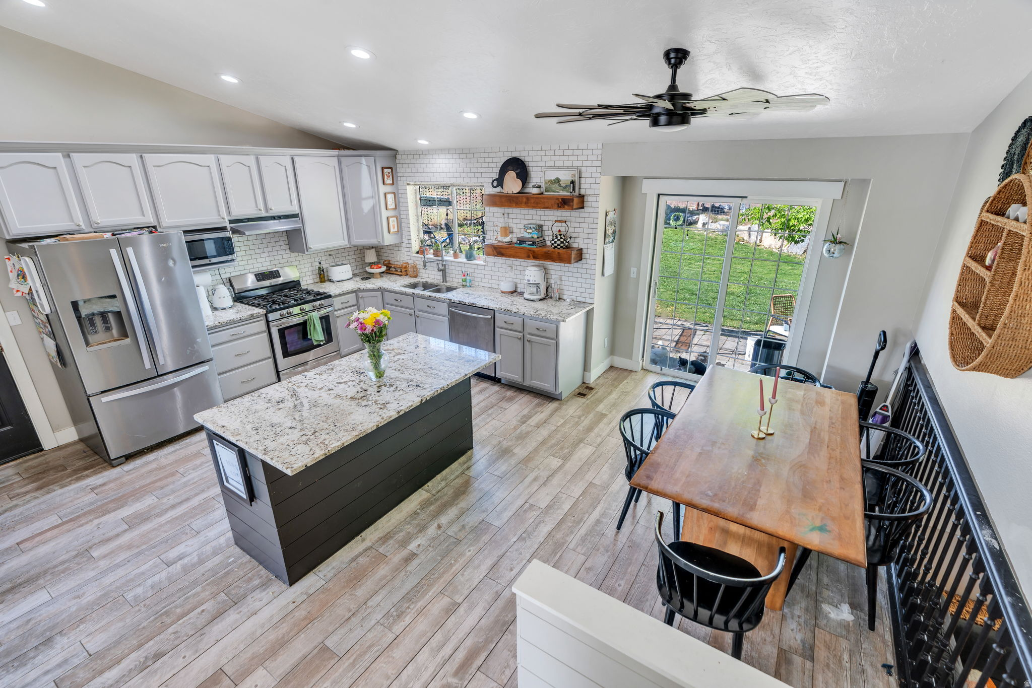 CARRIAGE TOWNE MEADO - Residential