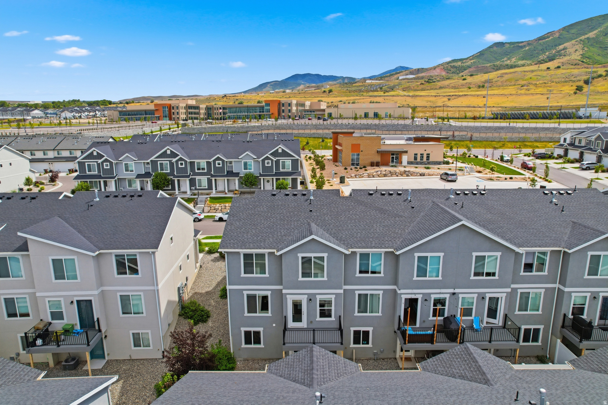 LITTLE VALLEY GATEWAY - Residential