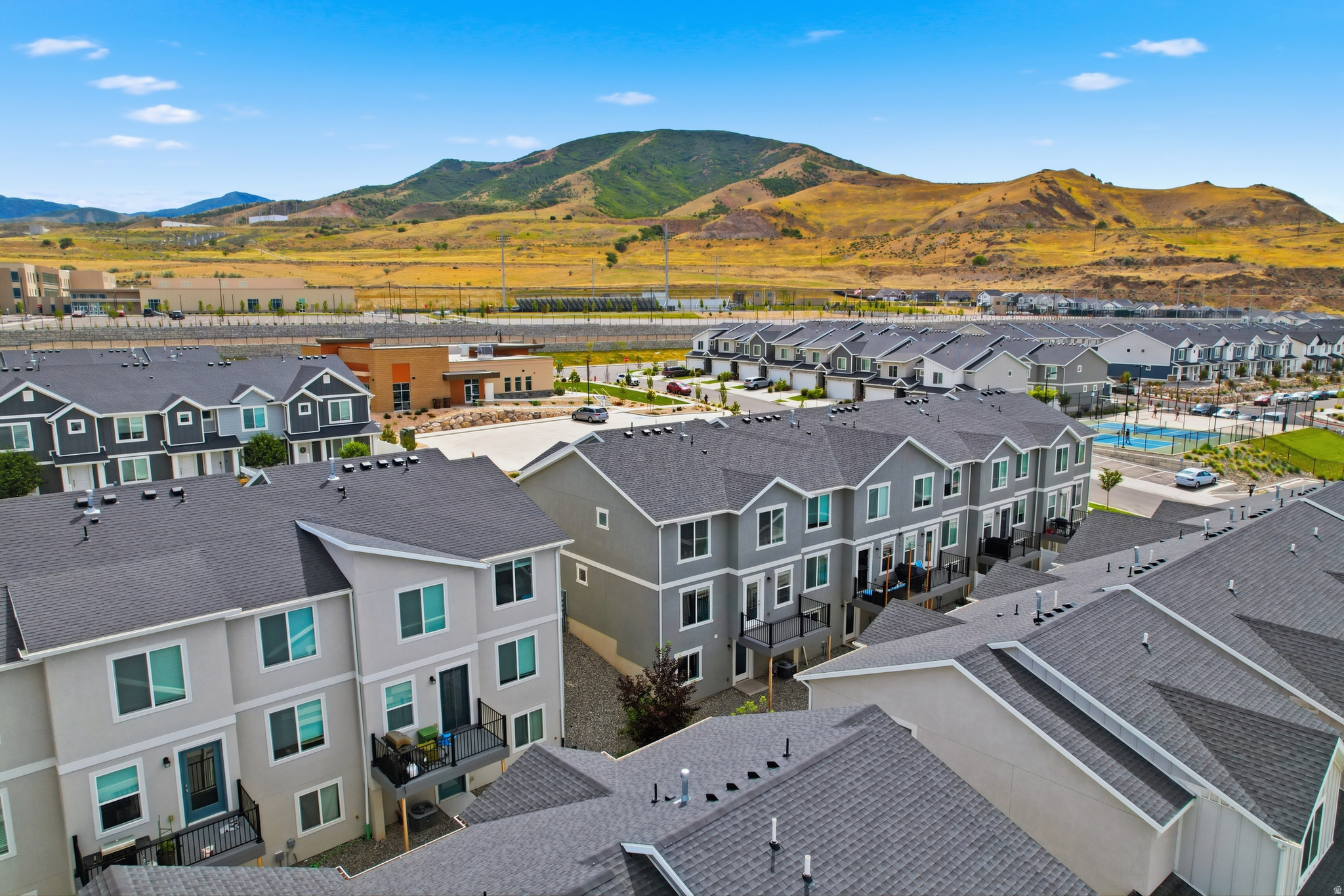LITTLE VALLEY GATEWAY - Residential