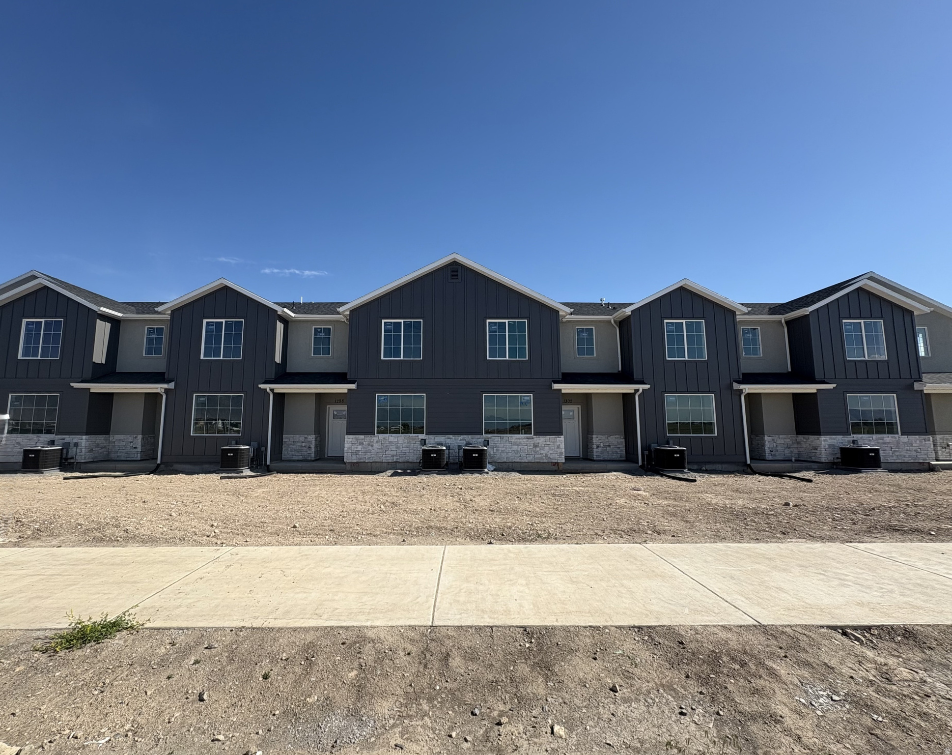 ARROWHEAD SPRINGS - Residential
