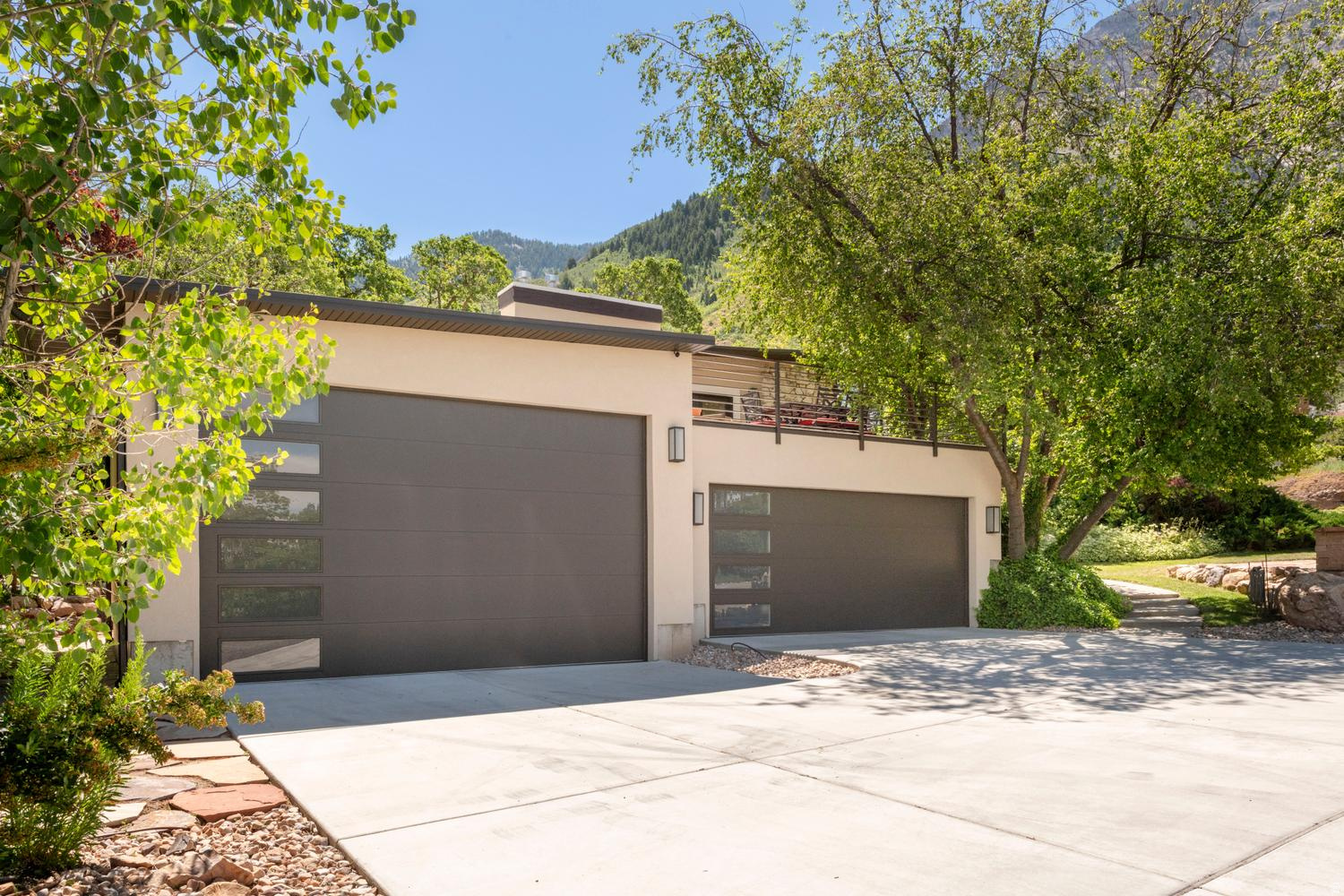 MOUNT OLYMPUS COVE - Residential