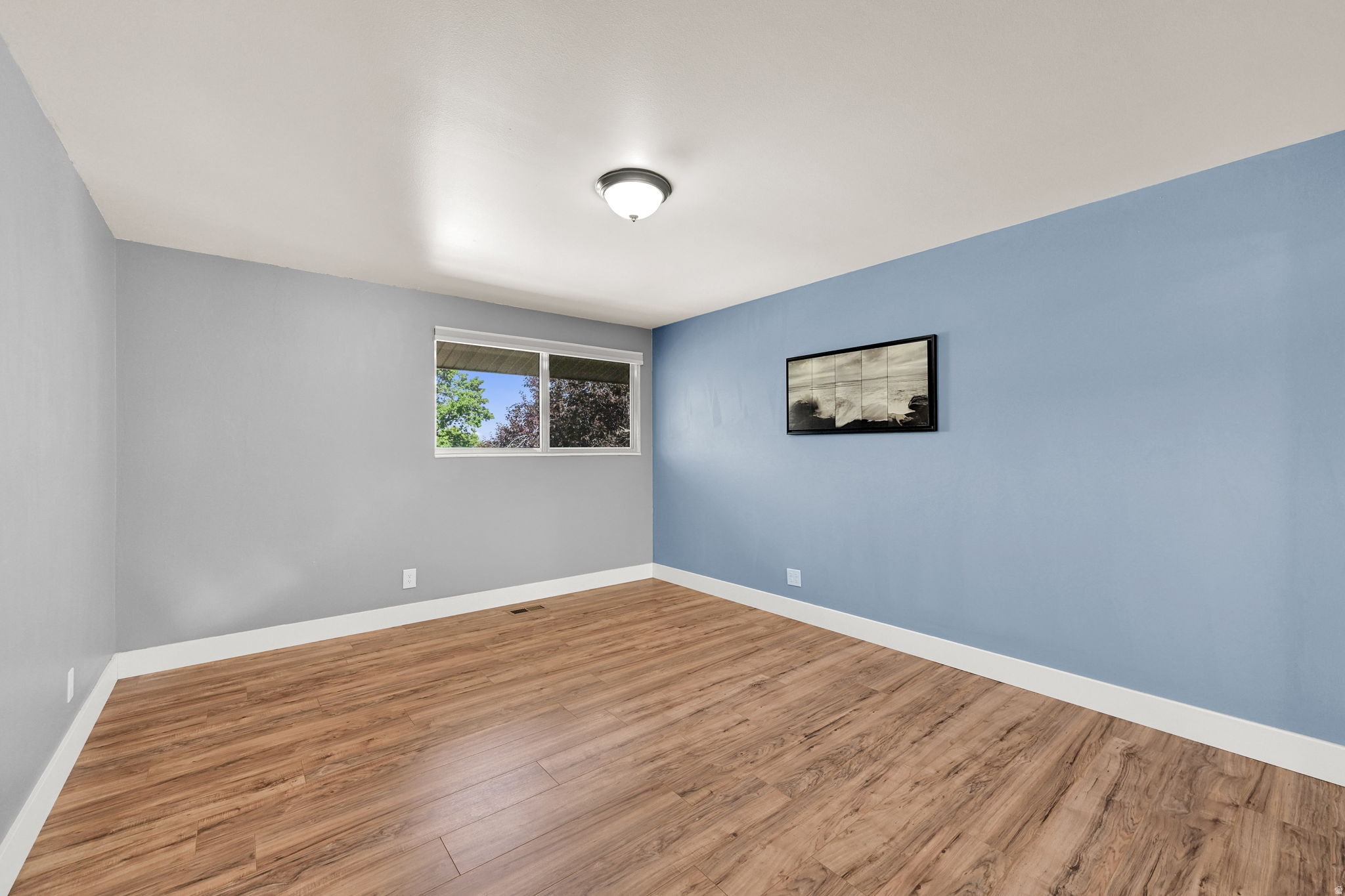 THE COUNTRY HILLS MA - Residential