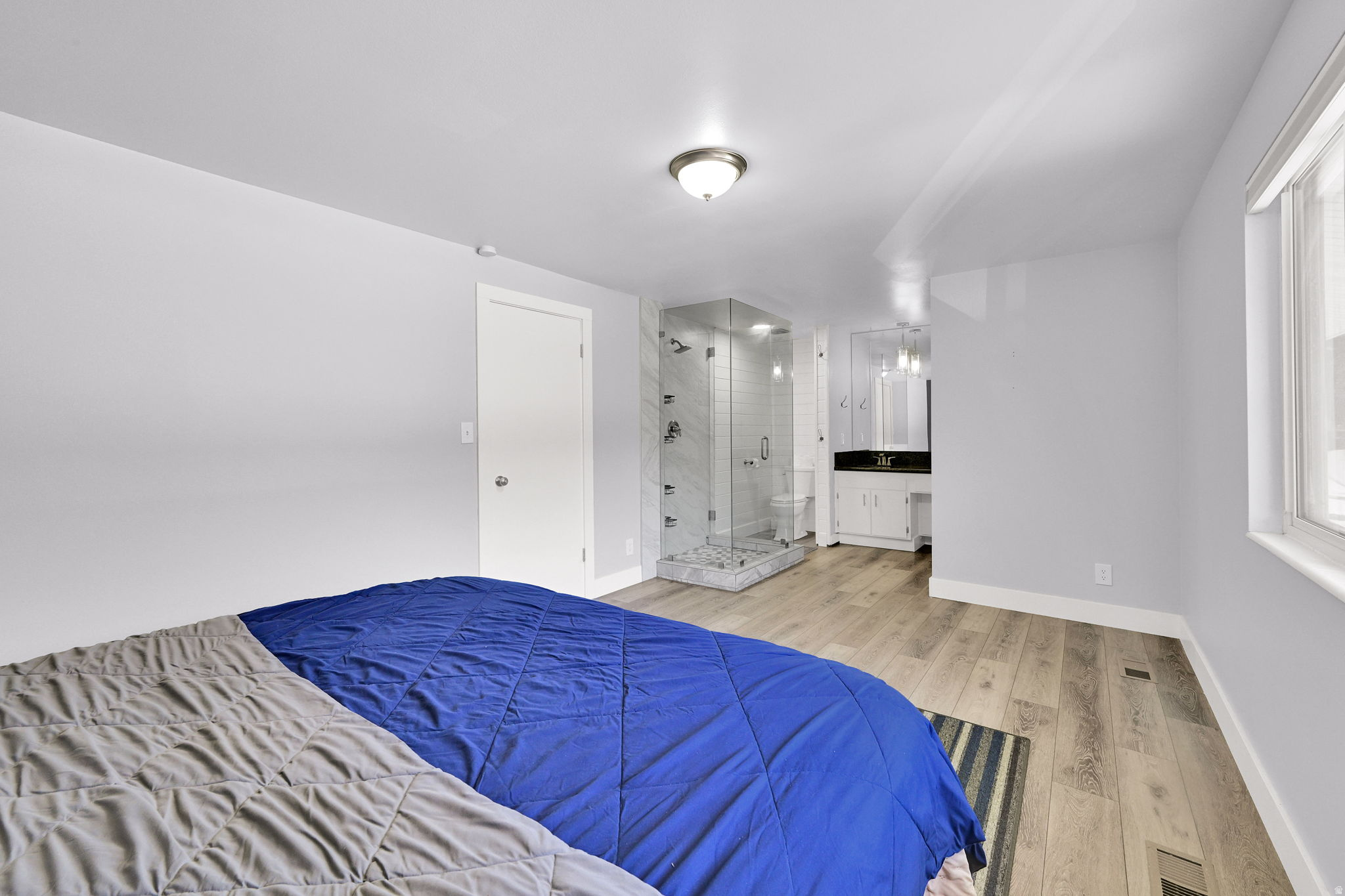 THE COUNTRY HILLS MA - Residential