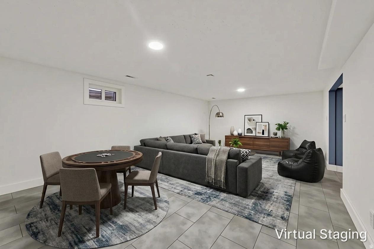 THE COUNTRY HILLS MA - Residential