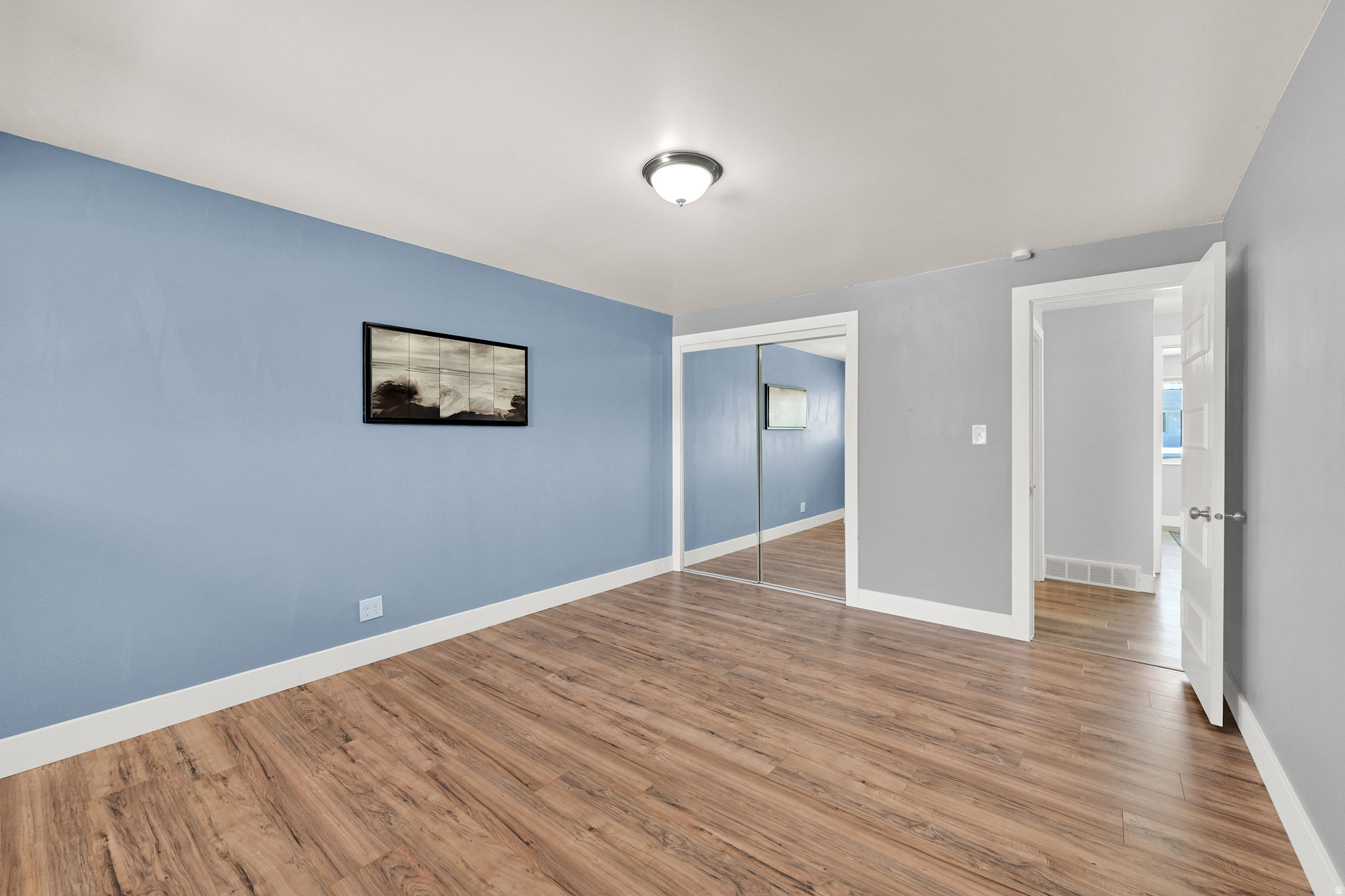 THE COUNTRY HILLS MA - Residential