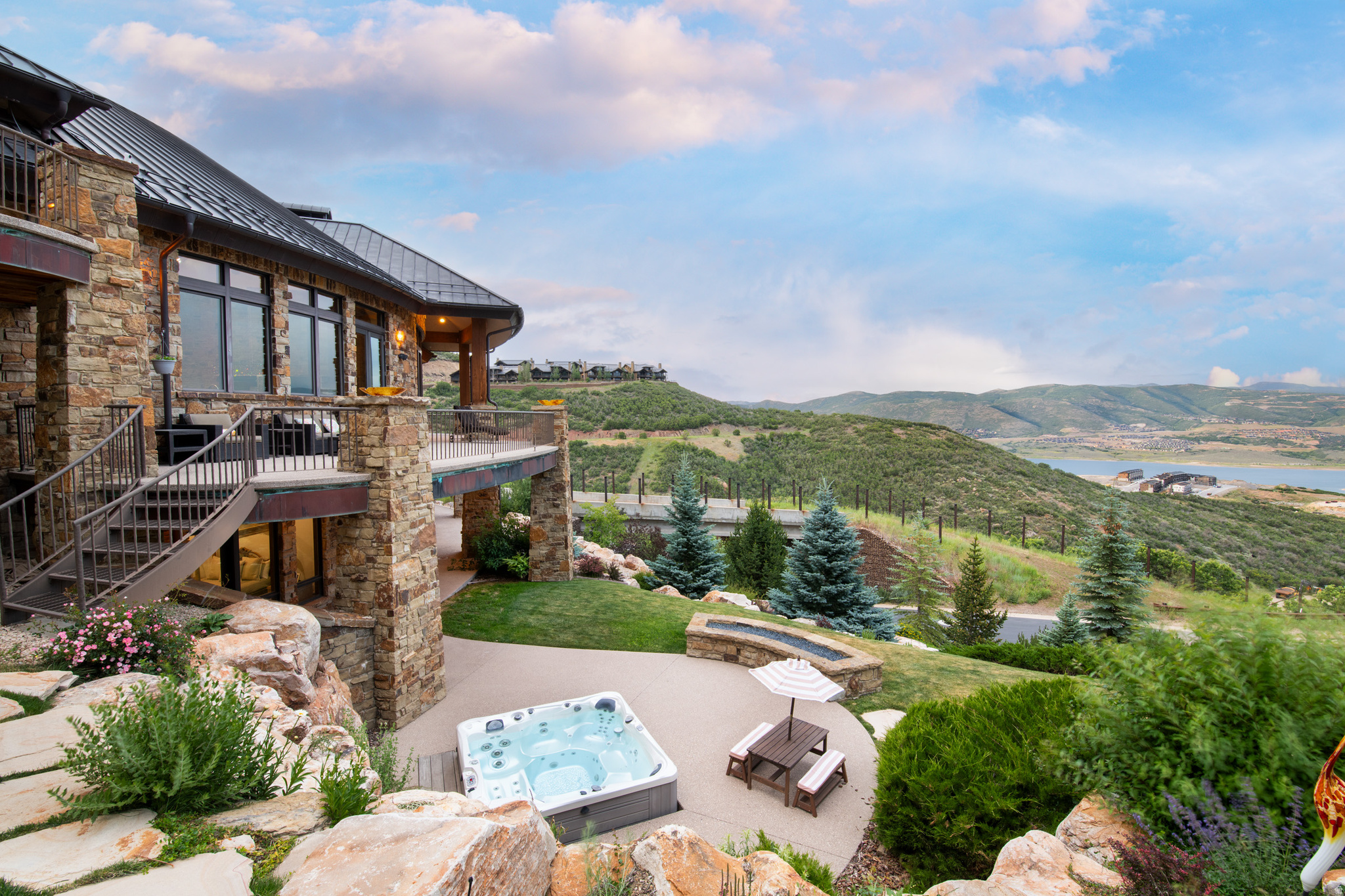 DEER CREST ESTATES - Residential