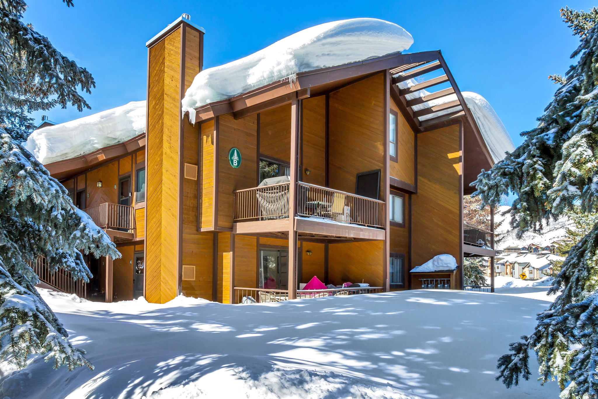 RED PINE CHALETS CONDO - Residential
