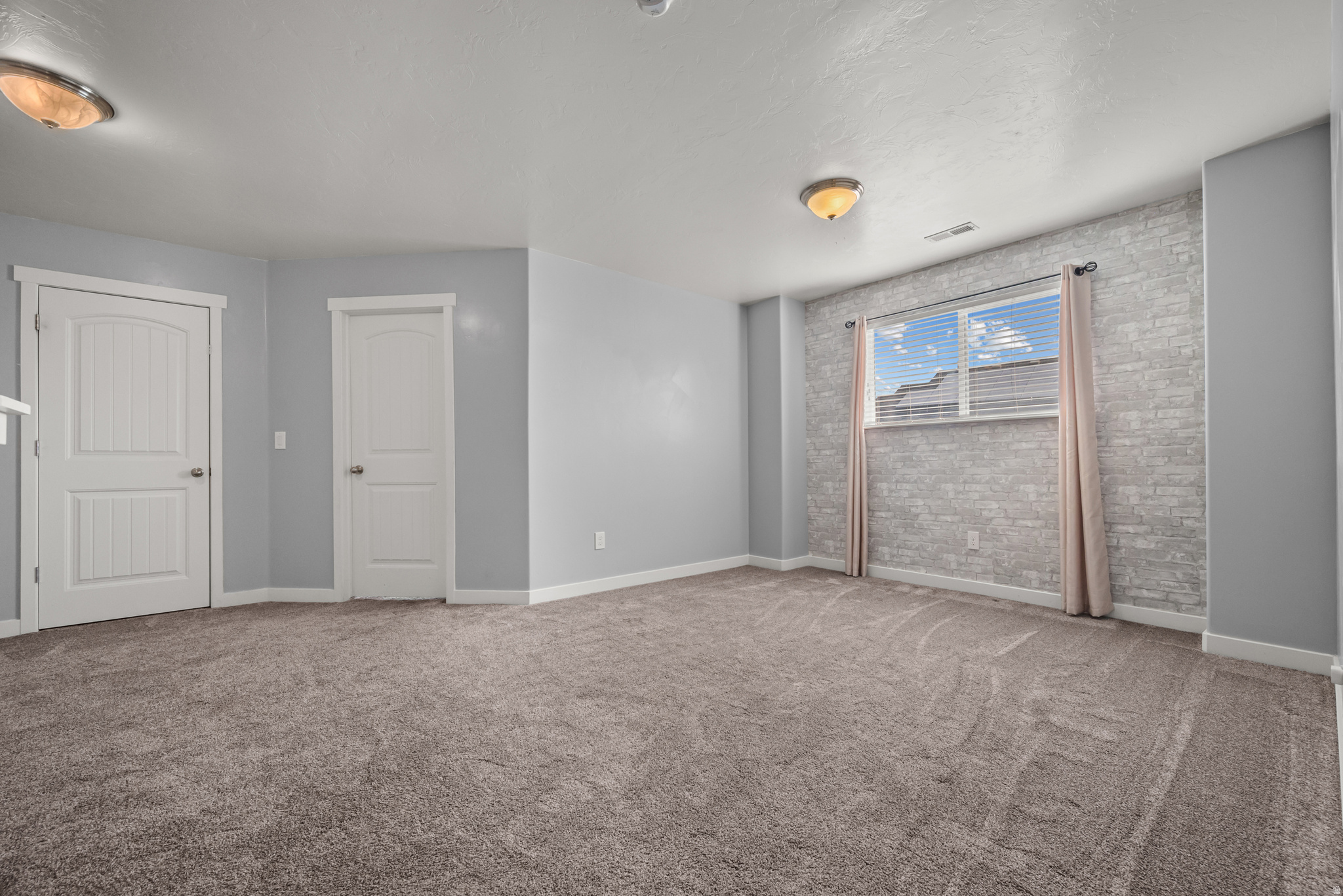 ROSE CREEK CROSSING - Residential
