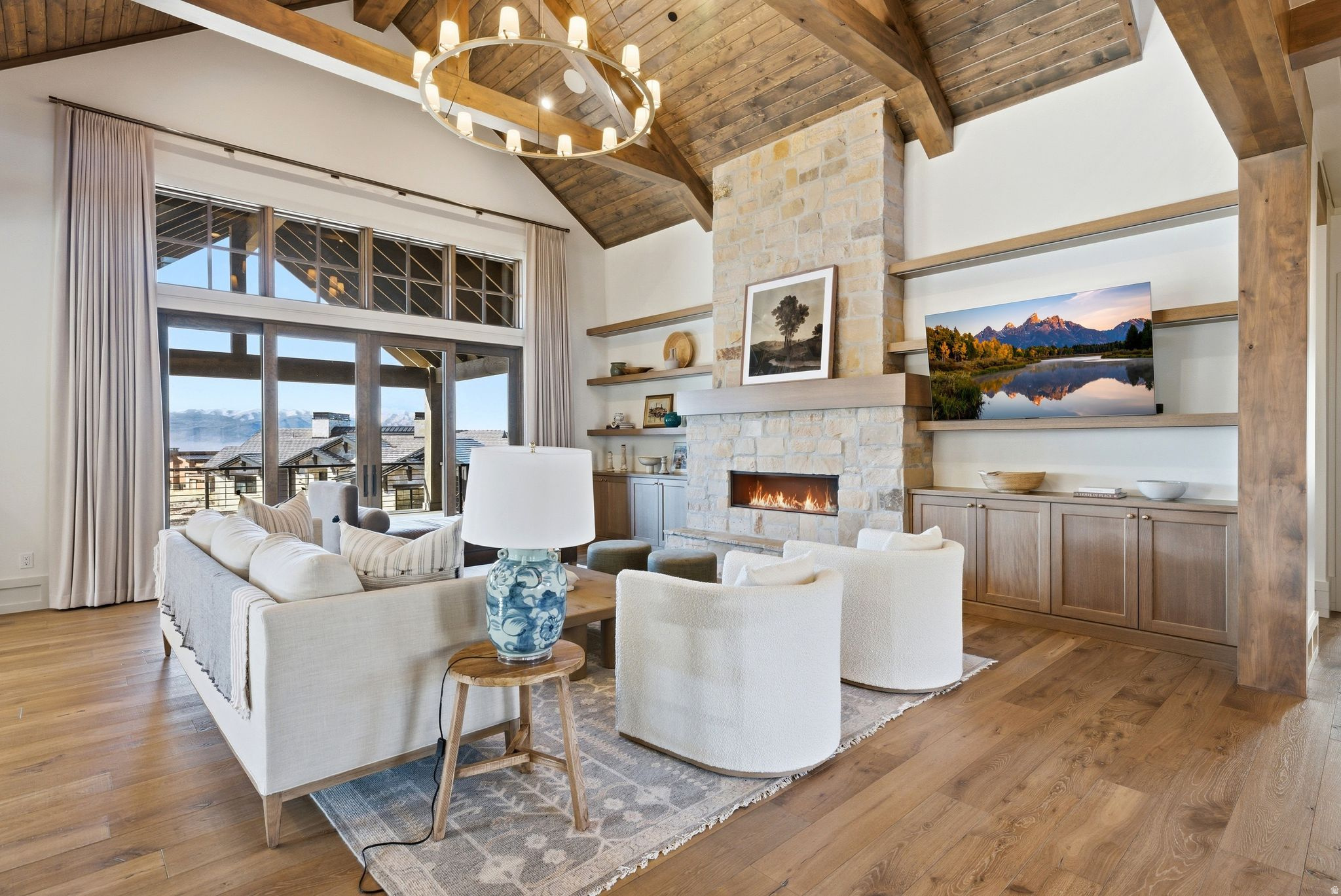 RED LEDGES - Residential
