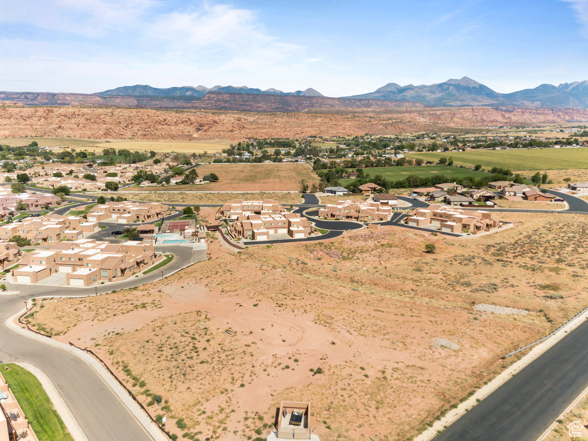 RIM VILLAGE VISTA PHASE 7 - Commercial Sale