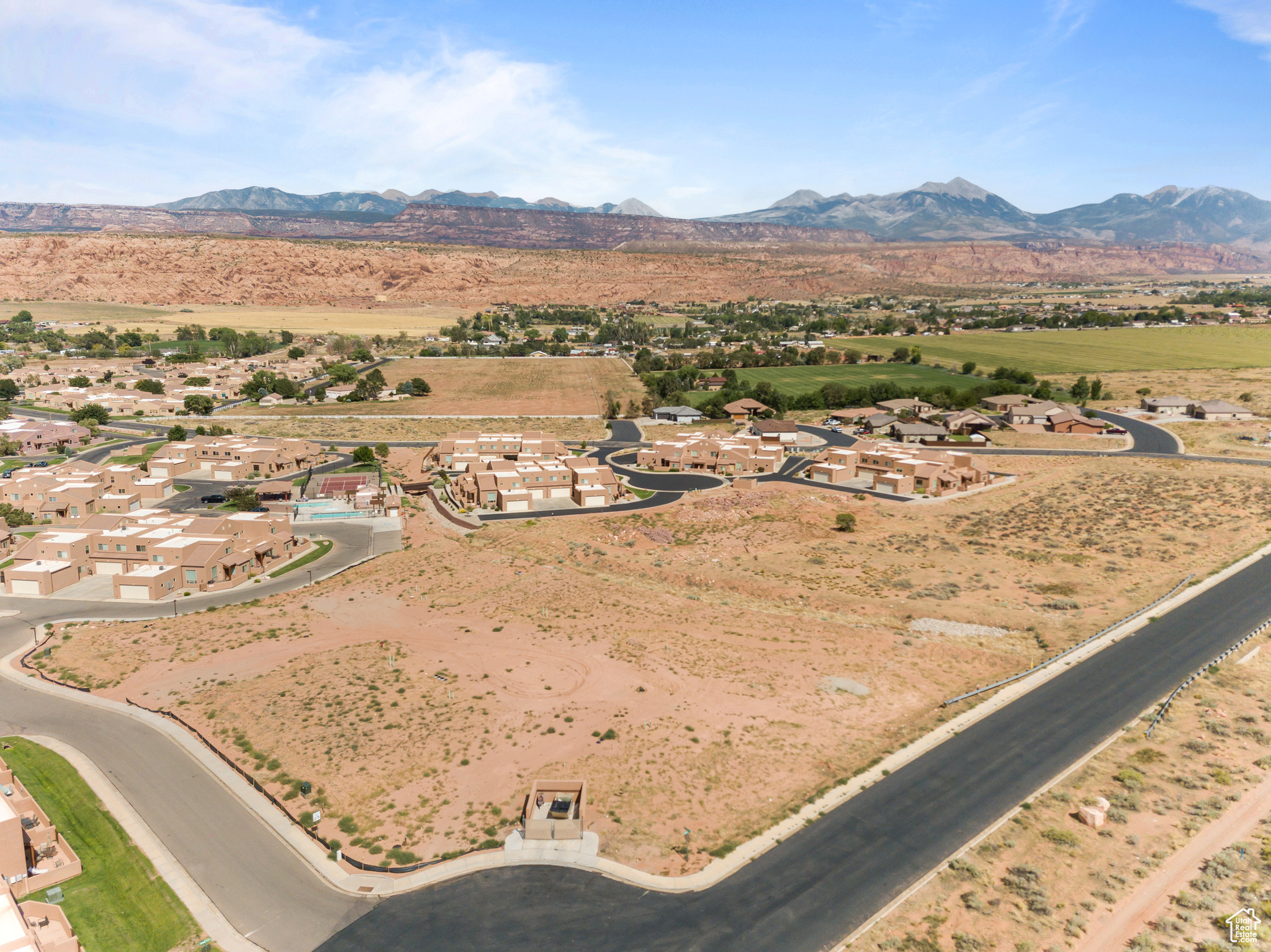 RIM VILLAGE VISTA PHASE 7 - Commercial Sale