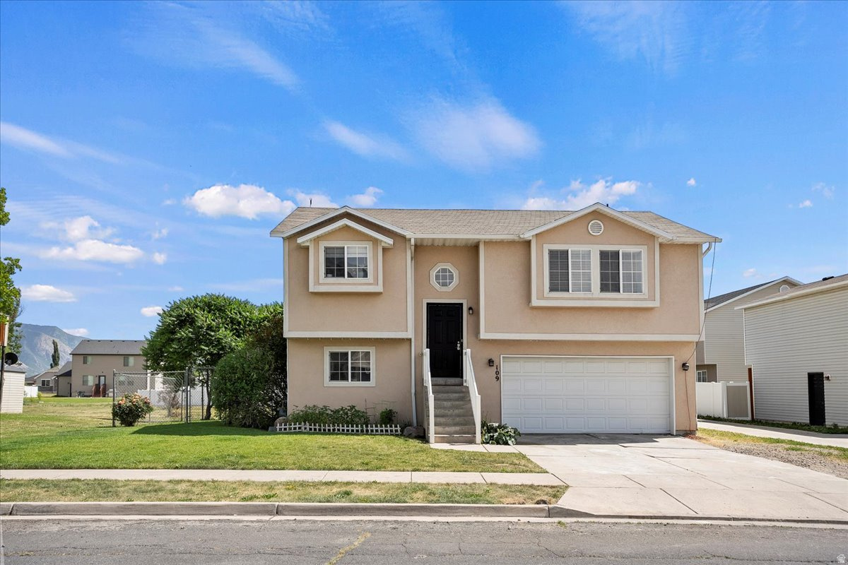 ROYLANCE FARMS PRUD - Residential