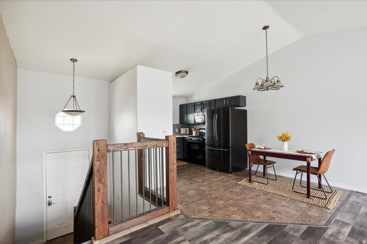 ROYLANCE FARMS PRUD - Residential