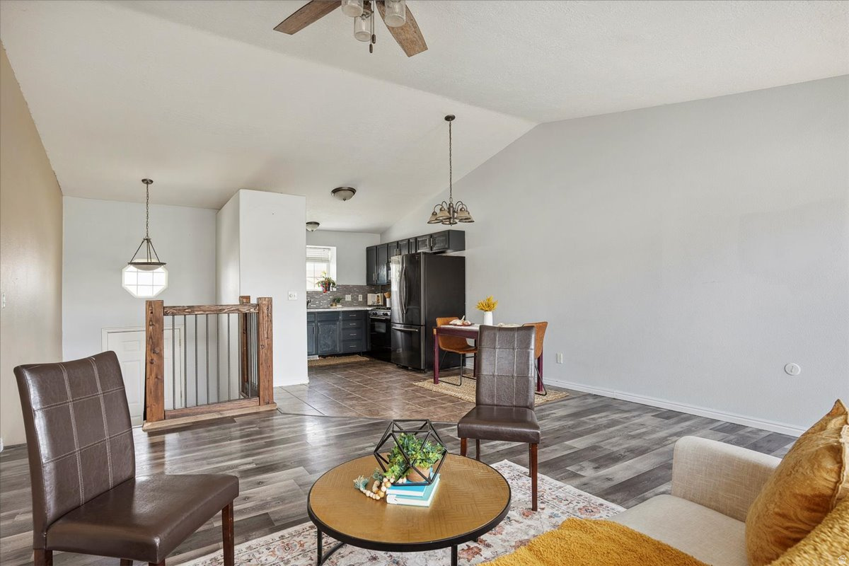 ROYLANCE FARMS PRUD - Residential