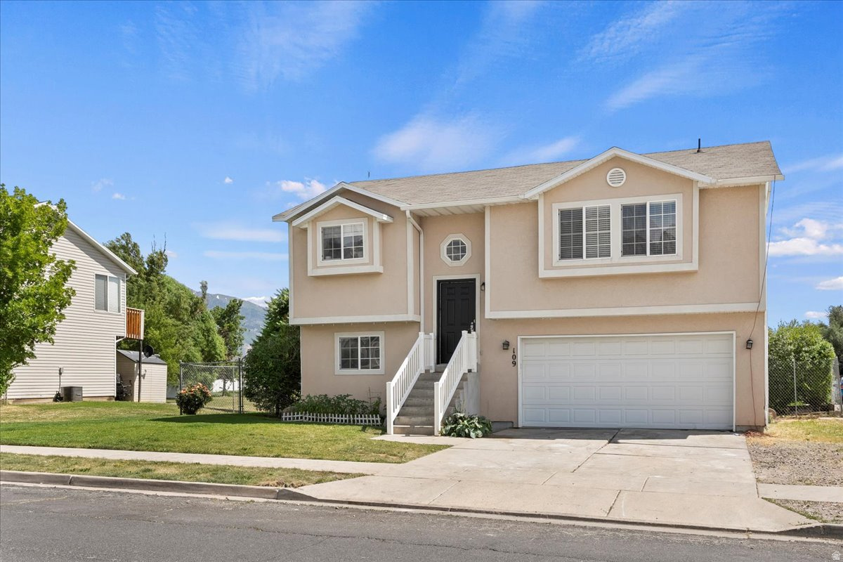 ROYLANCE FARMS PRUD - Residential
