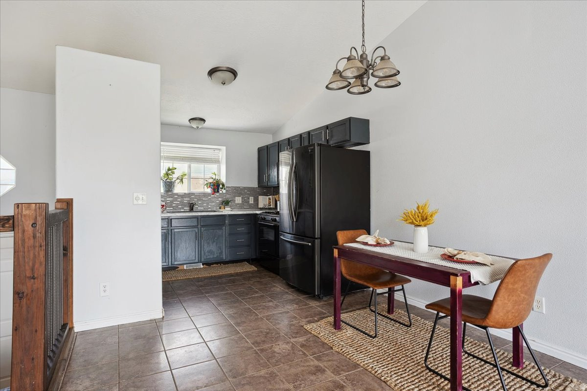 ROYLANCE FARMS PRUD - Residential