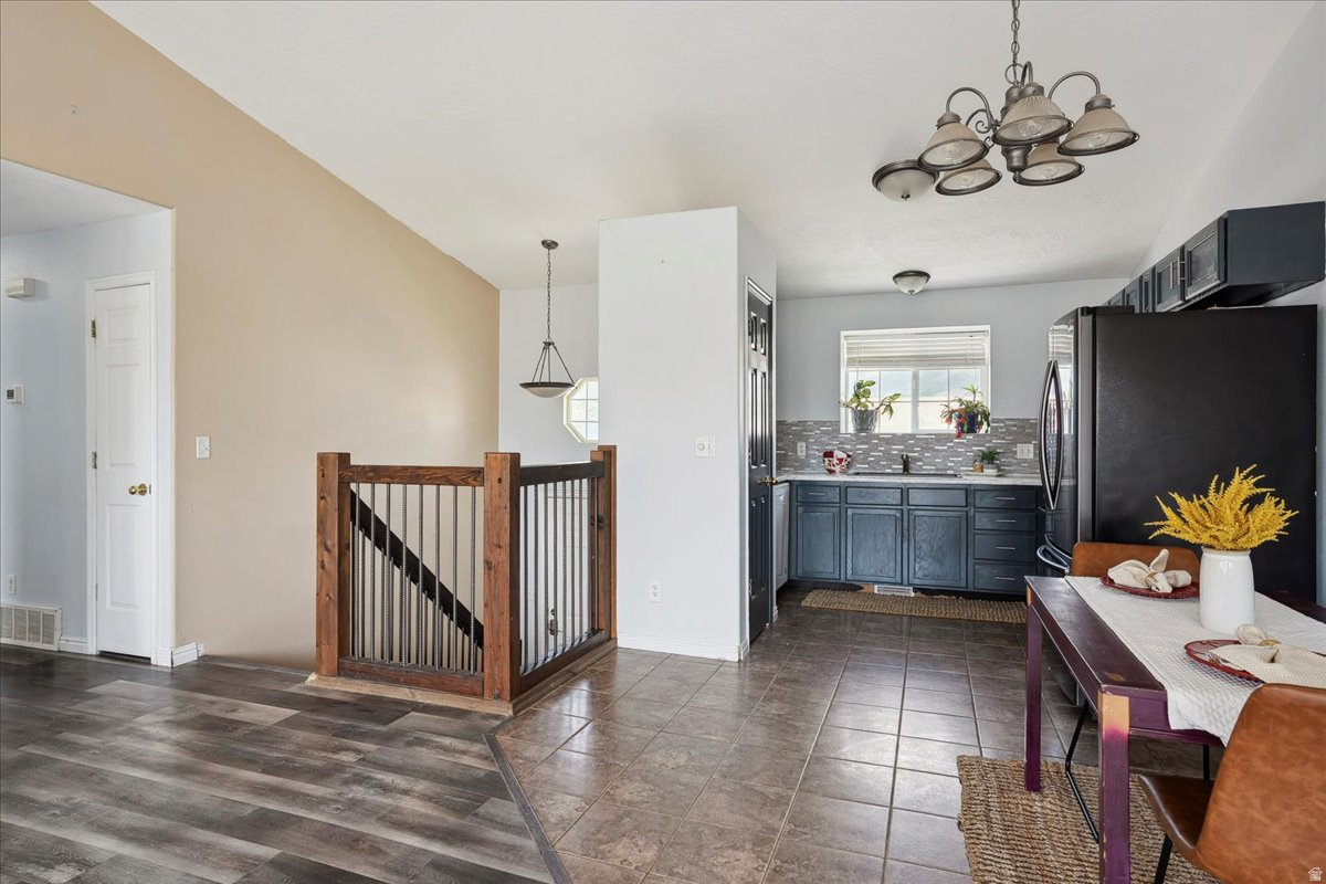 ROYLANCE FARMS PRUD - Residential