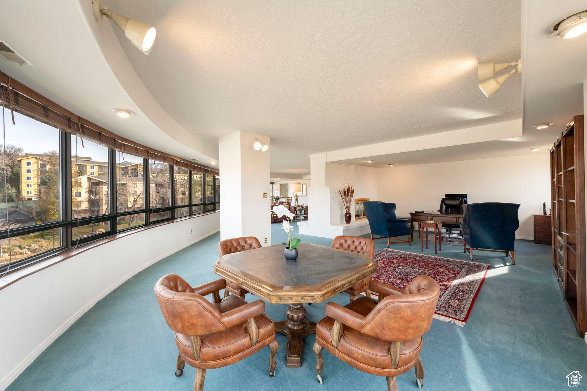 WILSHIRE - Residential