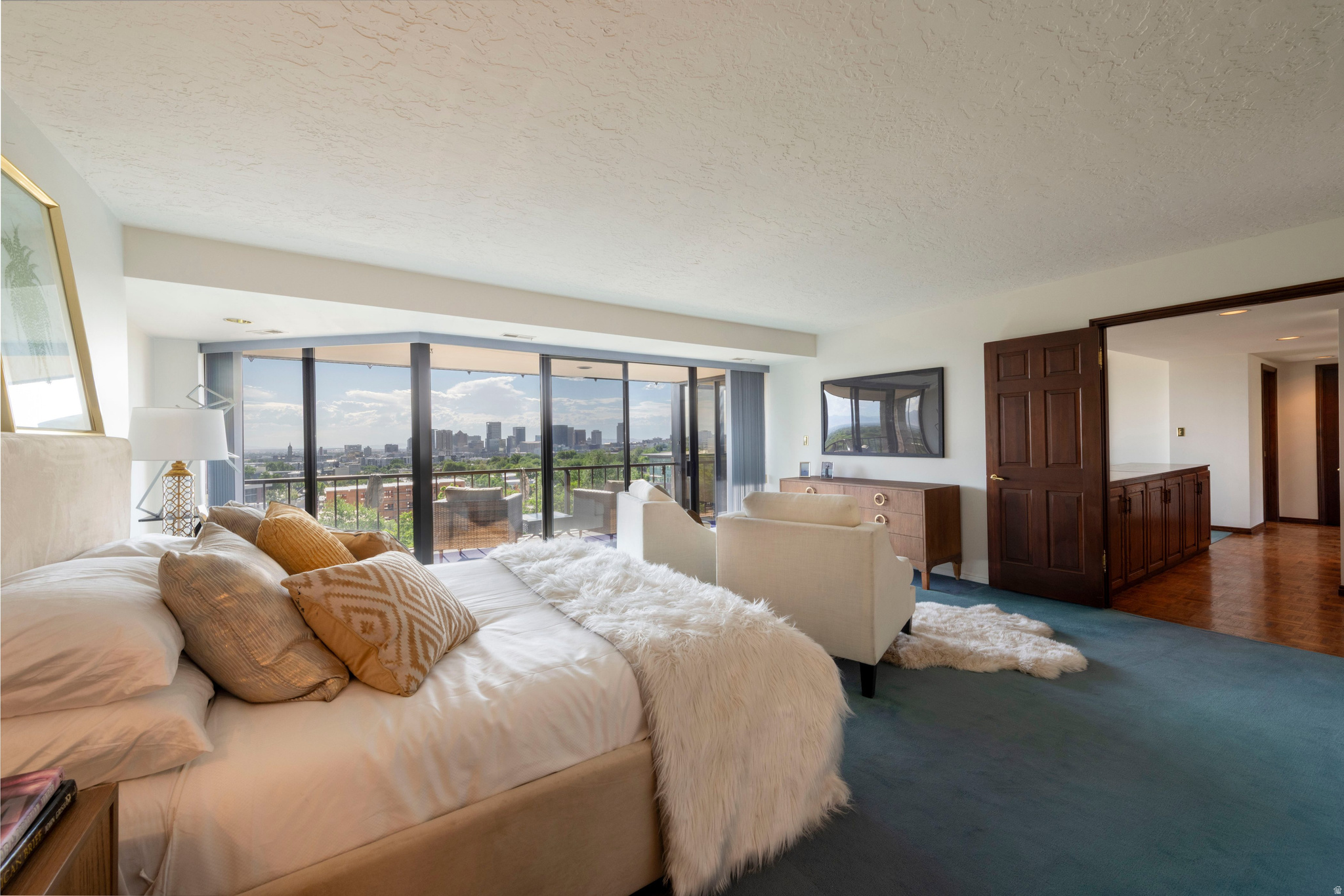 WILSHIRE - Residential