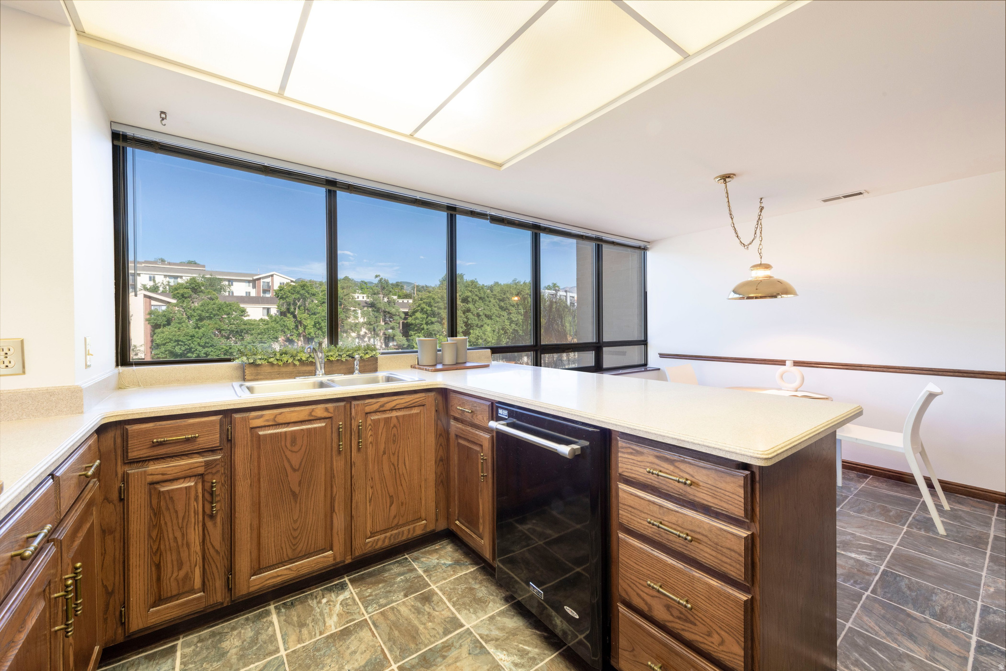 WILSHIRE - Residential