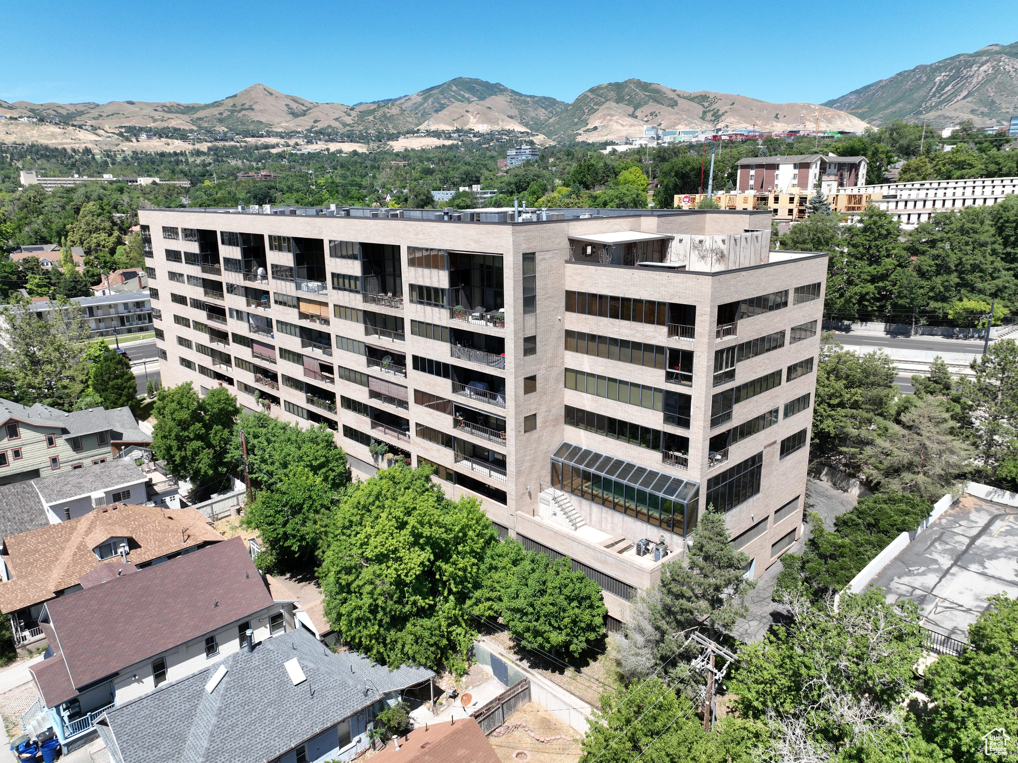 WILSHIRE - Residential