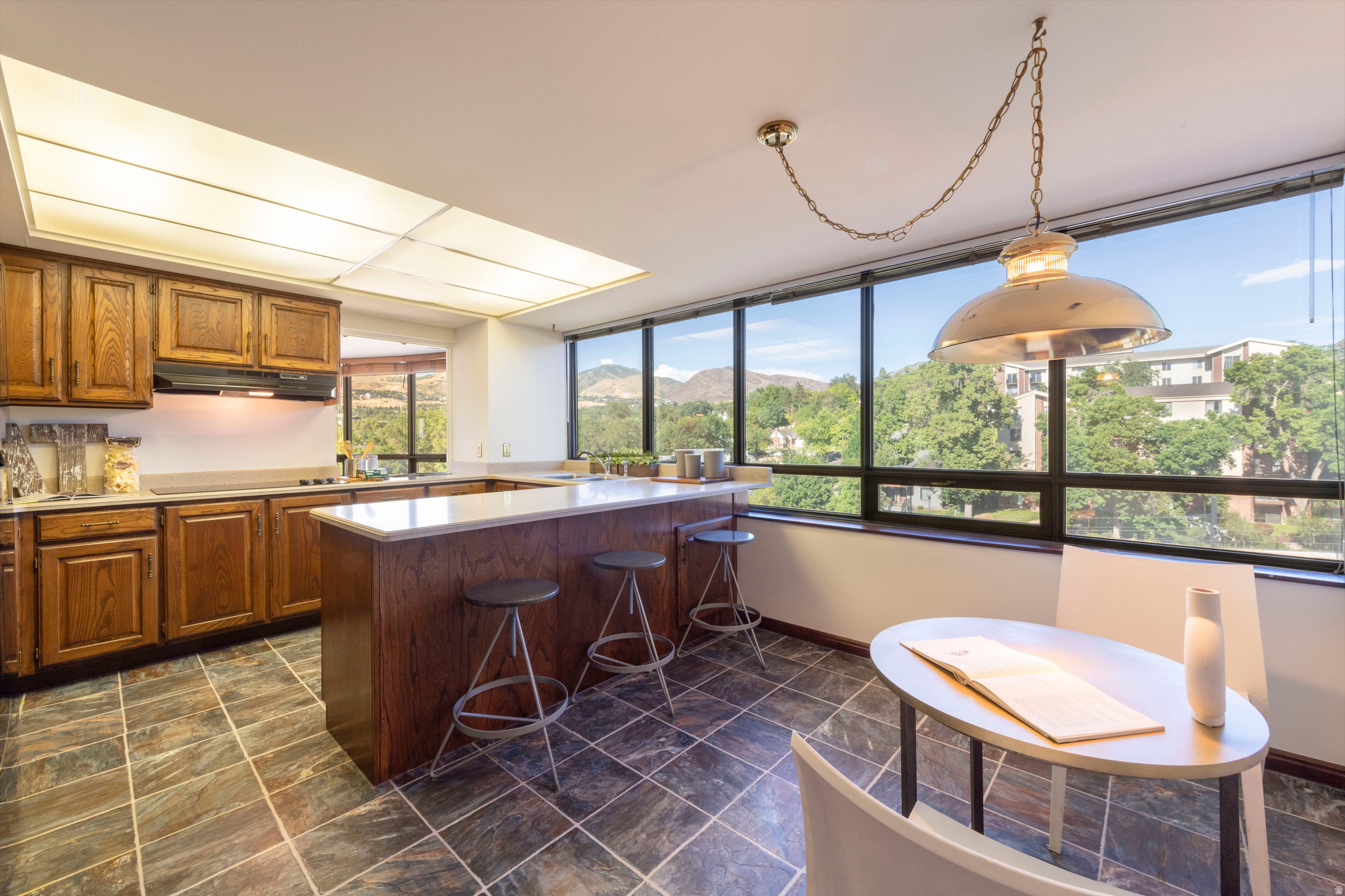 WILSHIRE - Residential