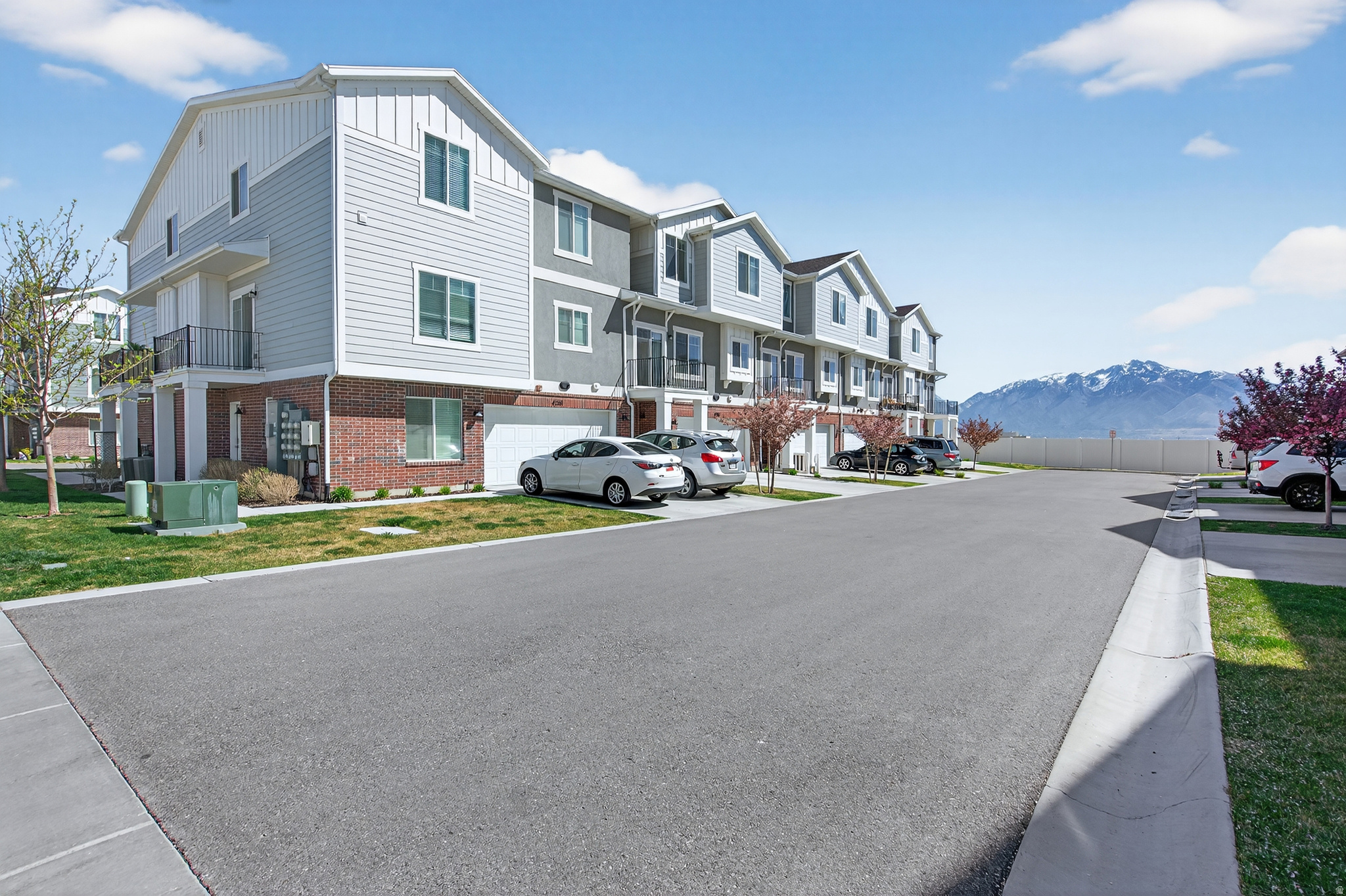 PARKSIDE - Residential