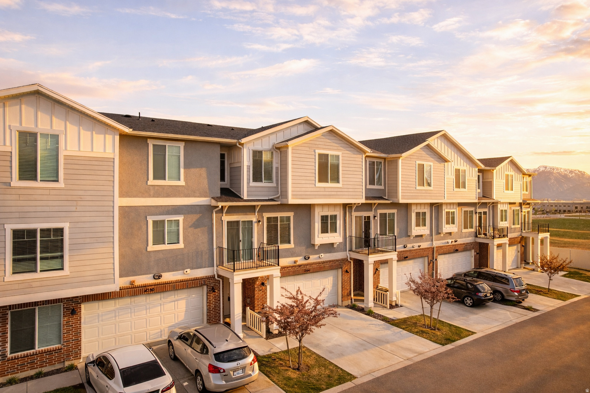 PARKSIDE - Residential