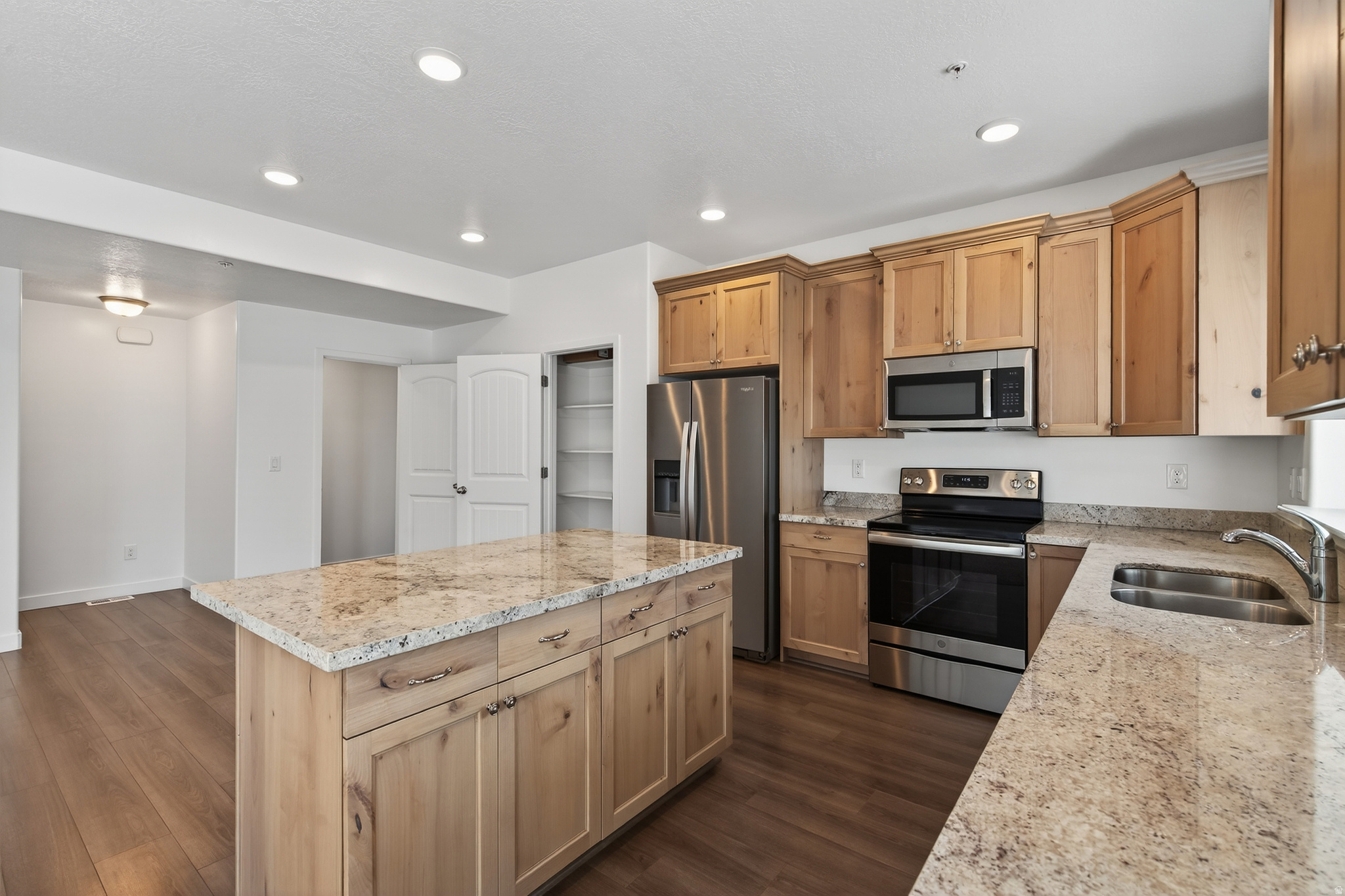 PARKSIDE - Residential