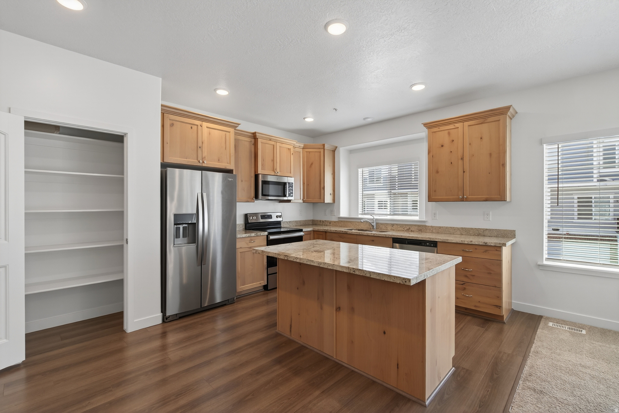 PARKSIDE - Residential
