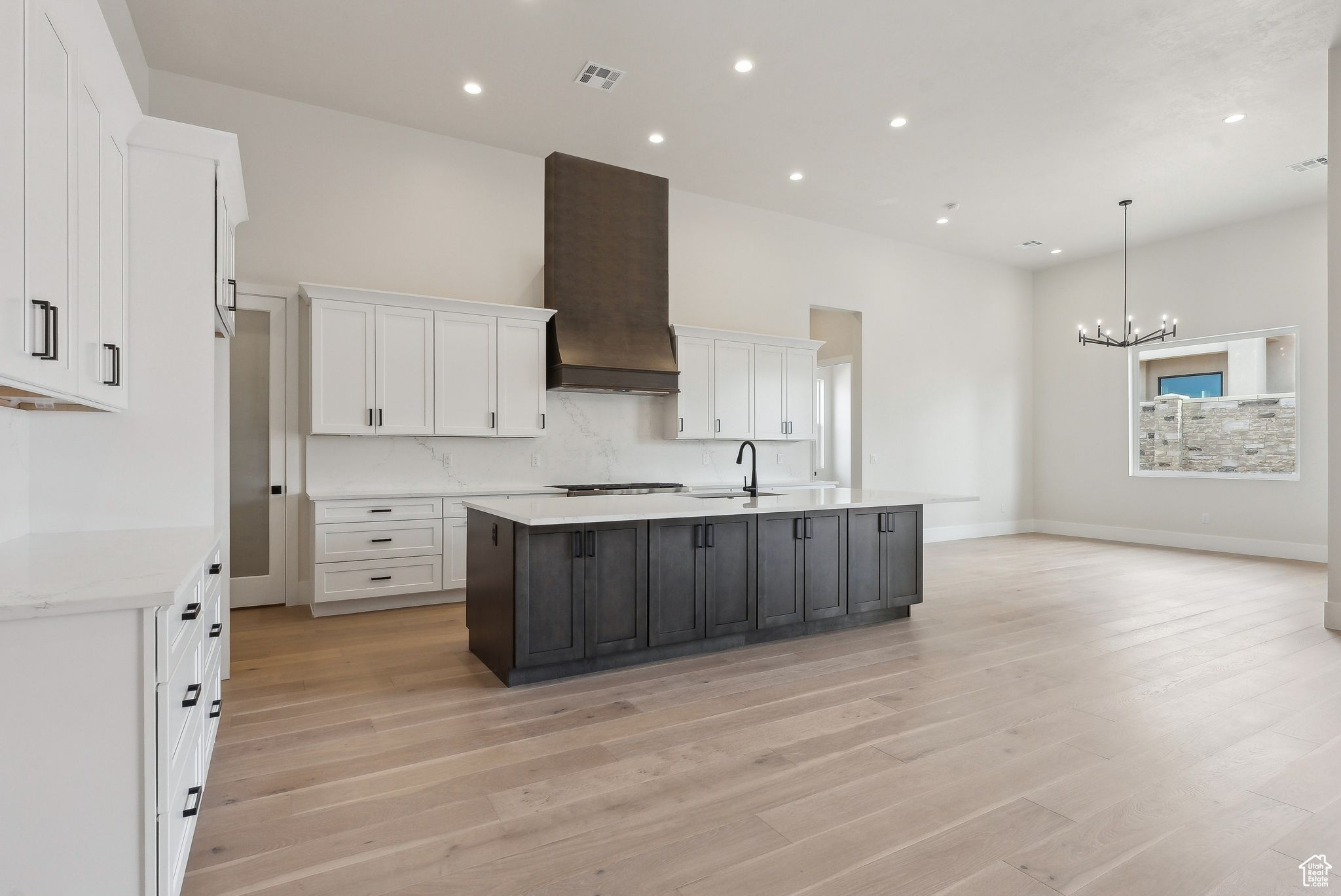 HAWKEYE POINT - Residential