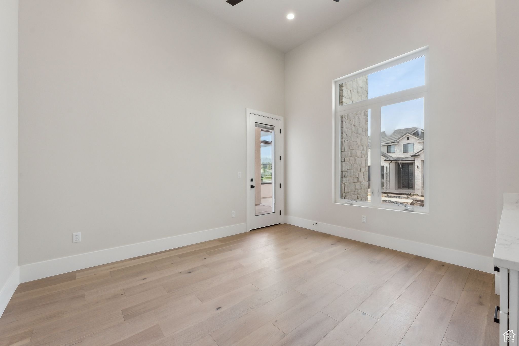 HAWKEYE POINT - Residential