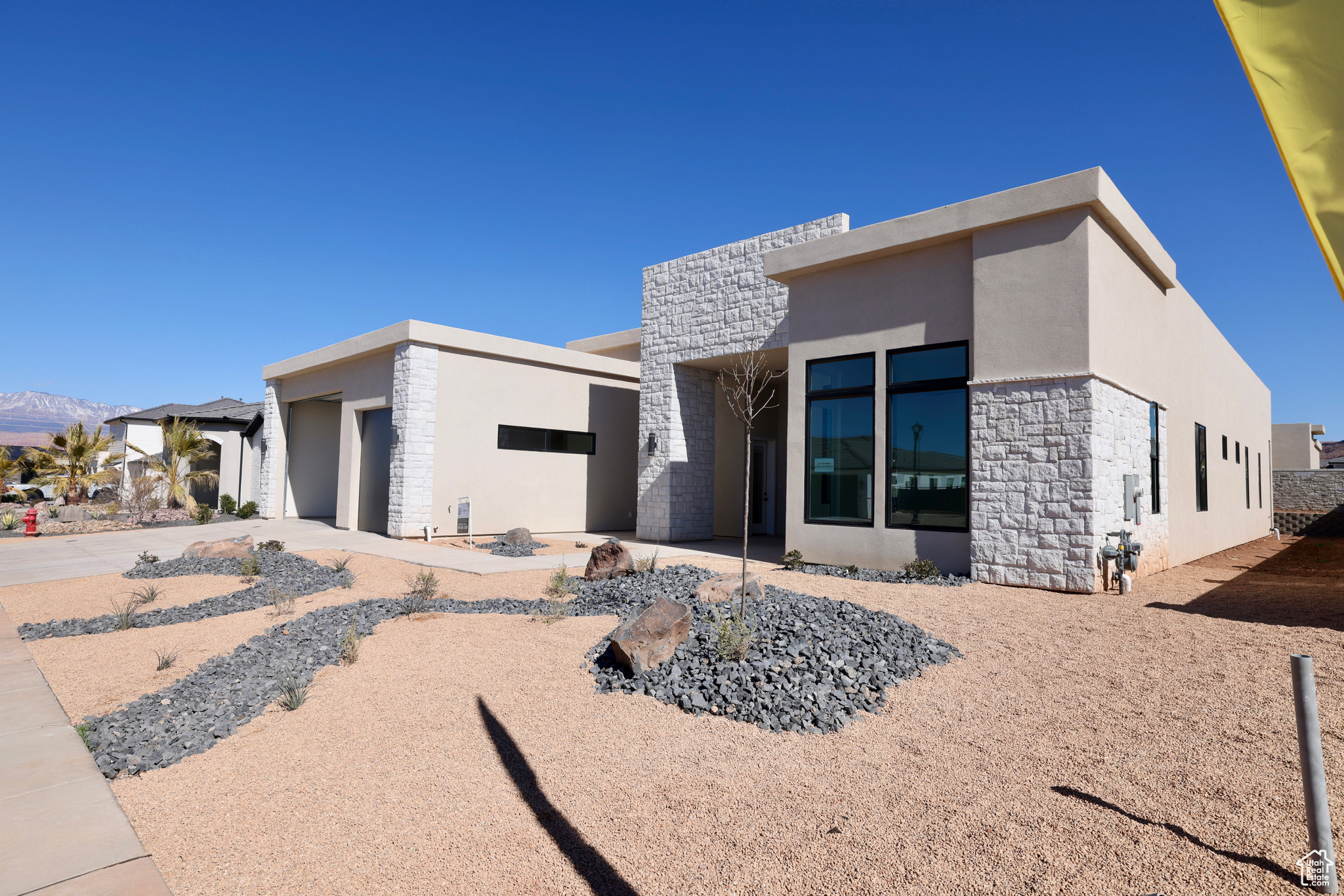 HAWKEYE POINT - Residential