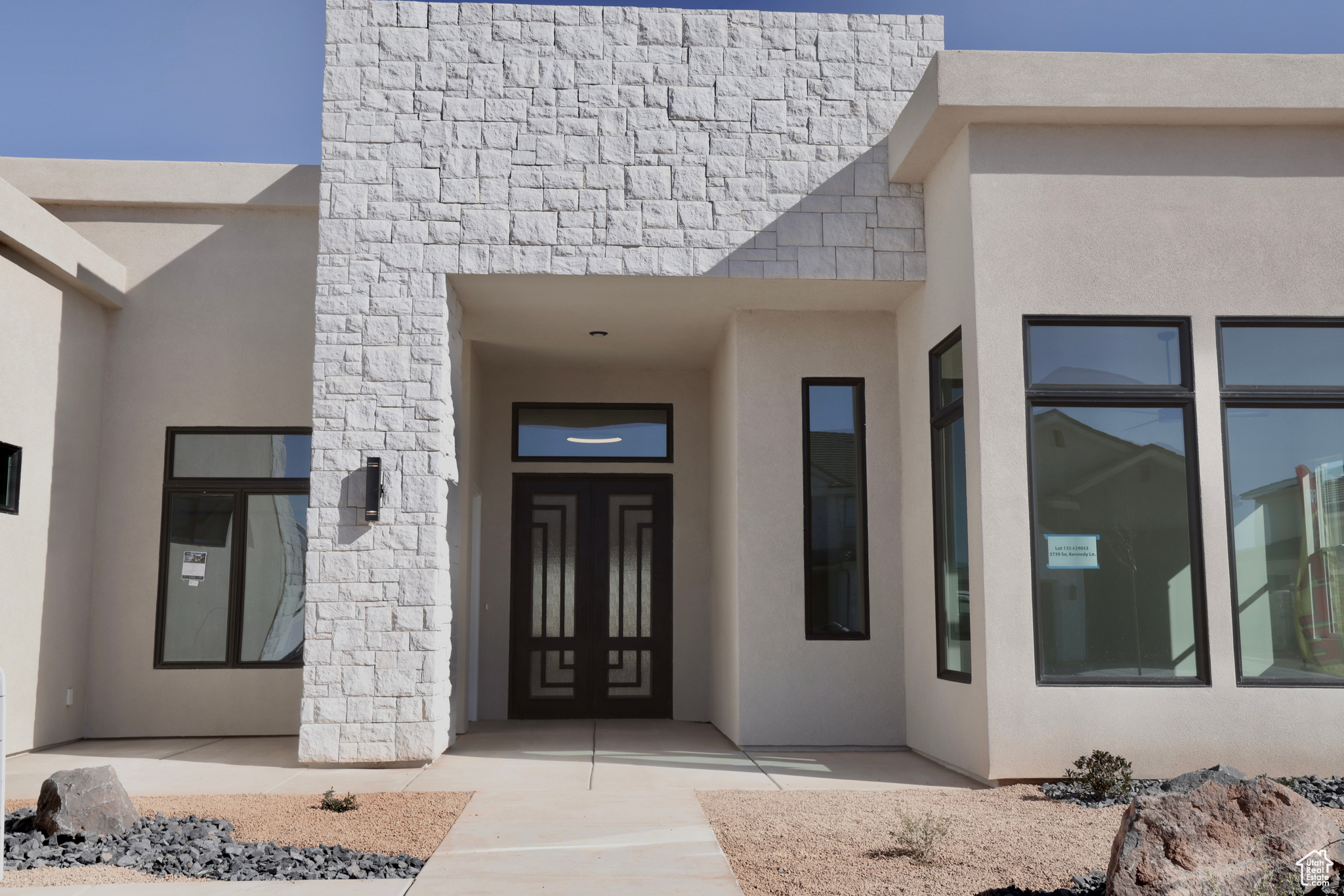 HAWKEYE POINT - Residential