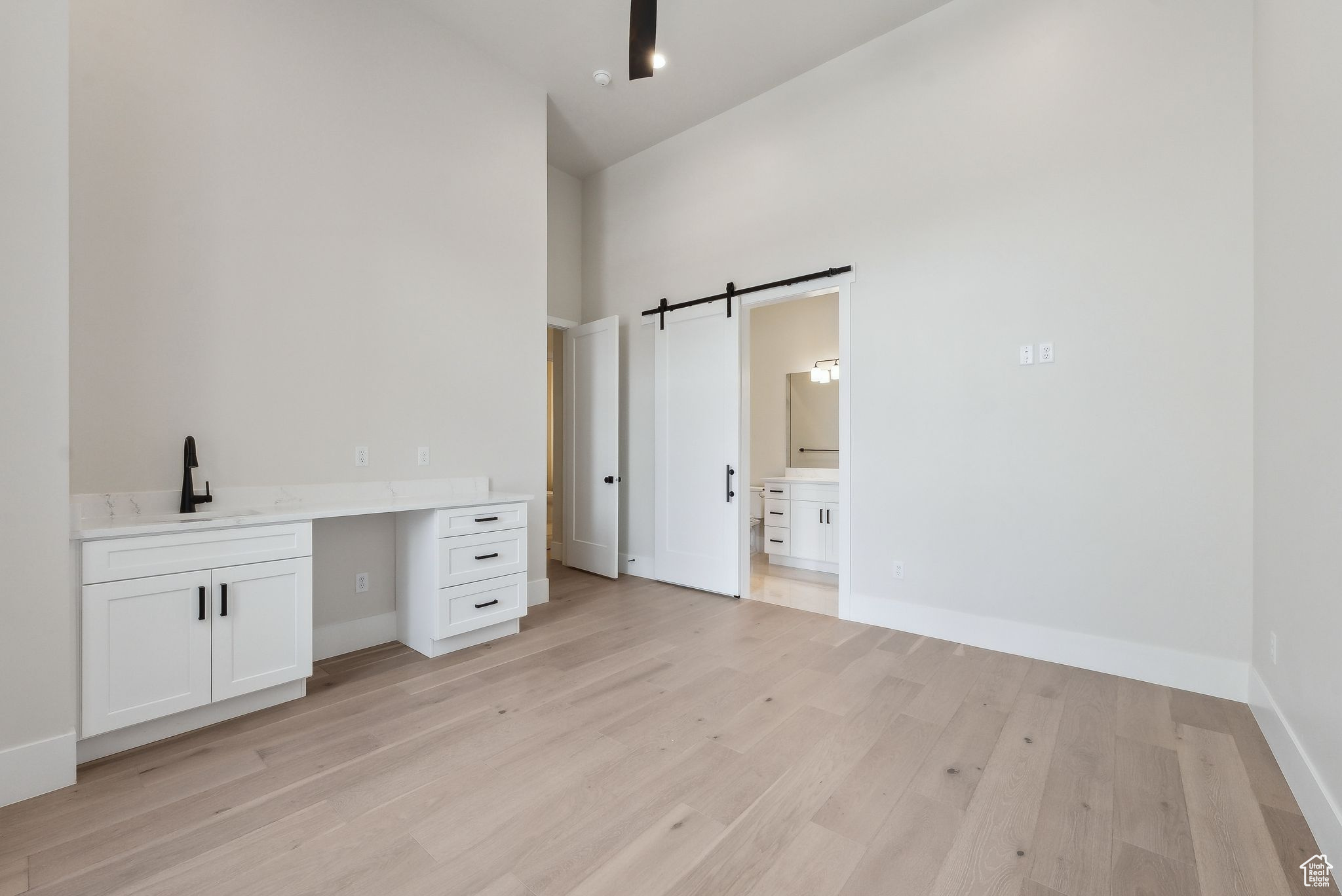 HAWKEYE POINT - Residential