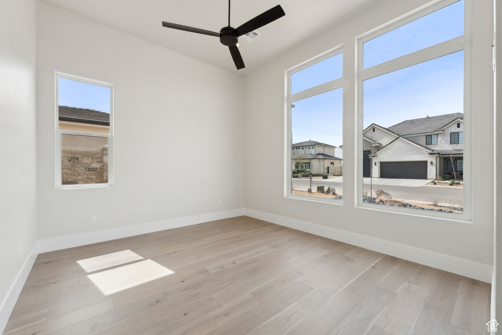HAWKEYE POINT - Residential