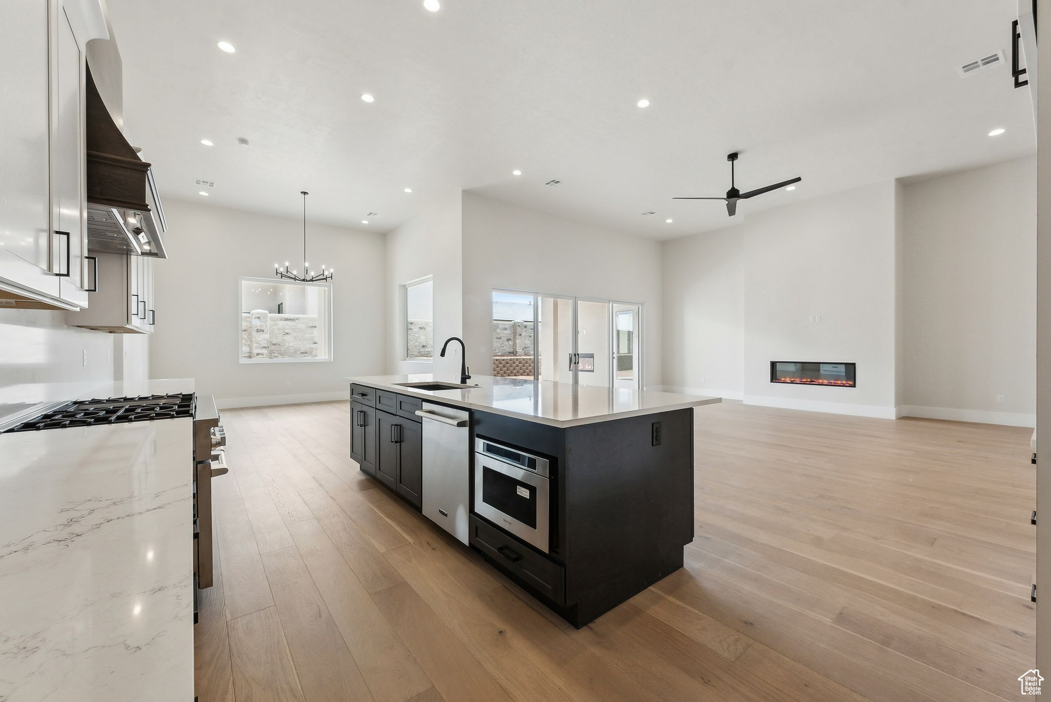 HAWKEYE POINT - Residential