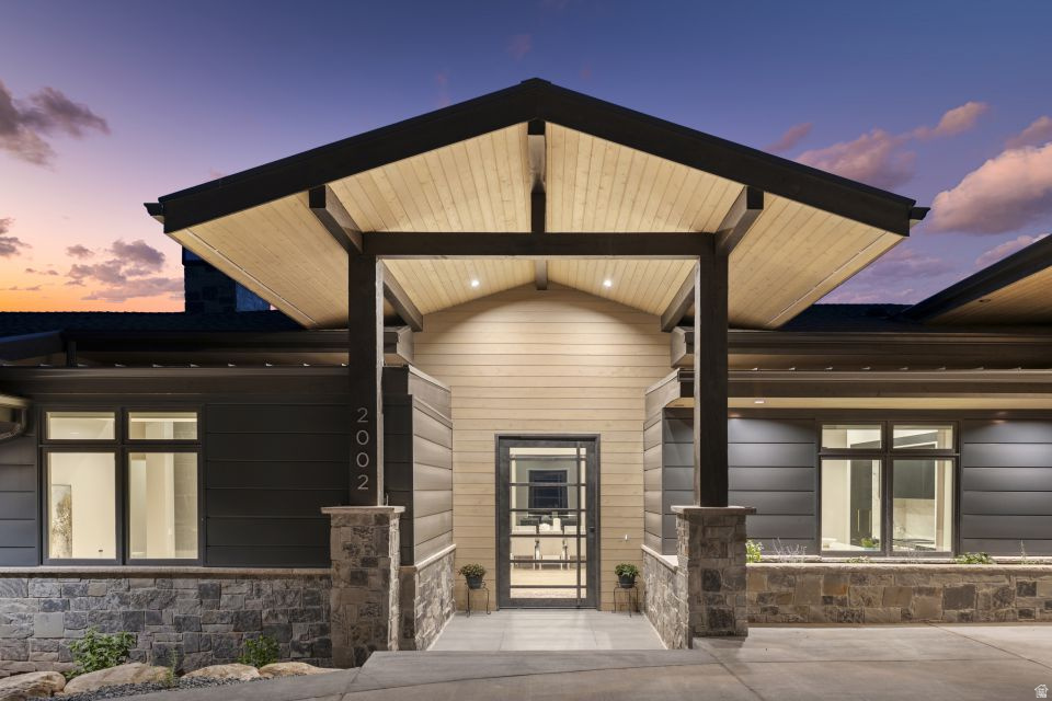 GOLDEN EAGLE - Residential