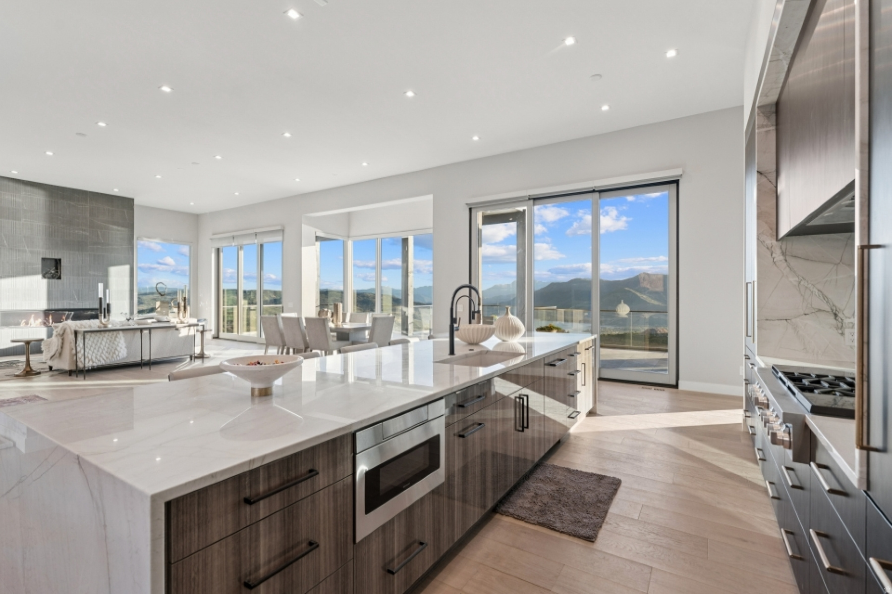 GOLDEN EAGLE - Residential