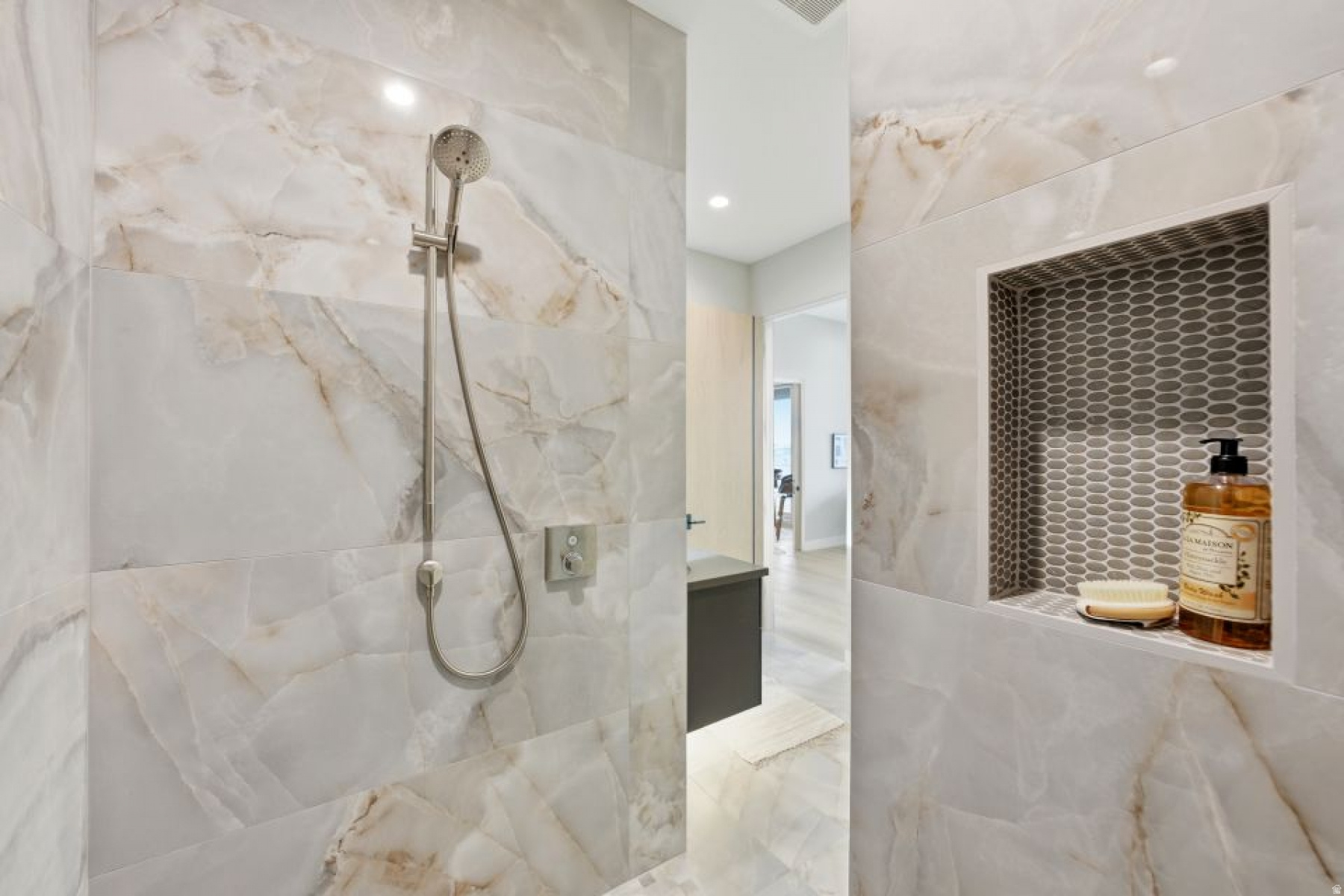 GOLDEN EAGLE - Residential