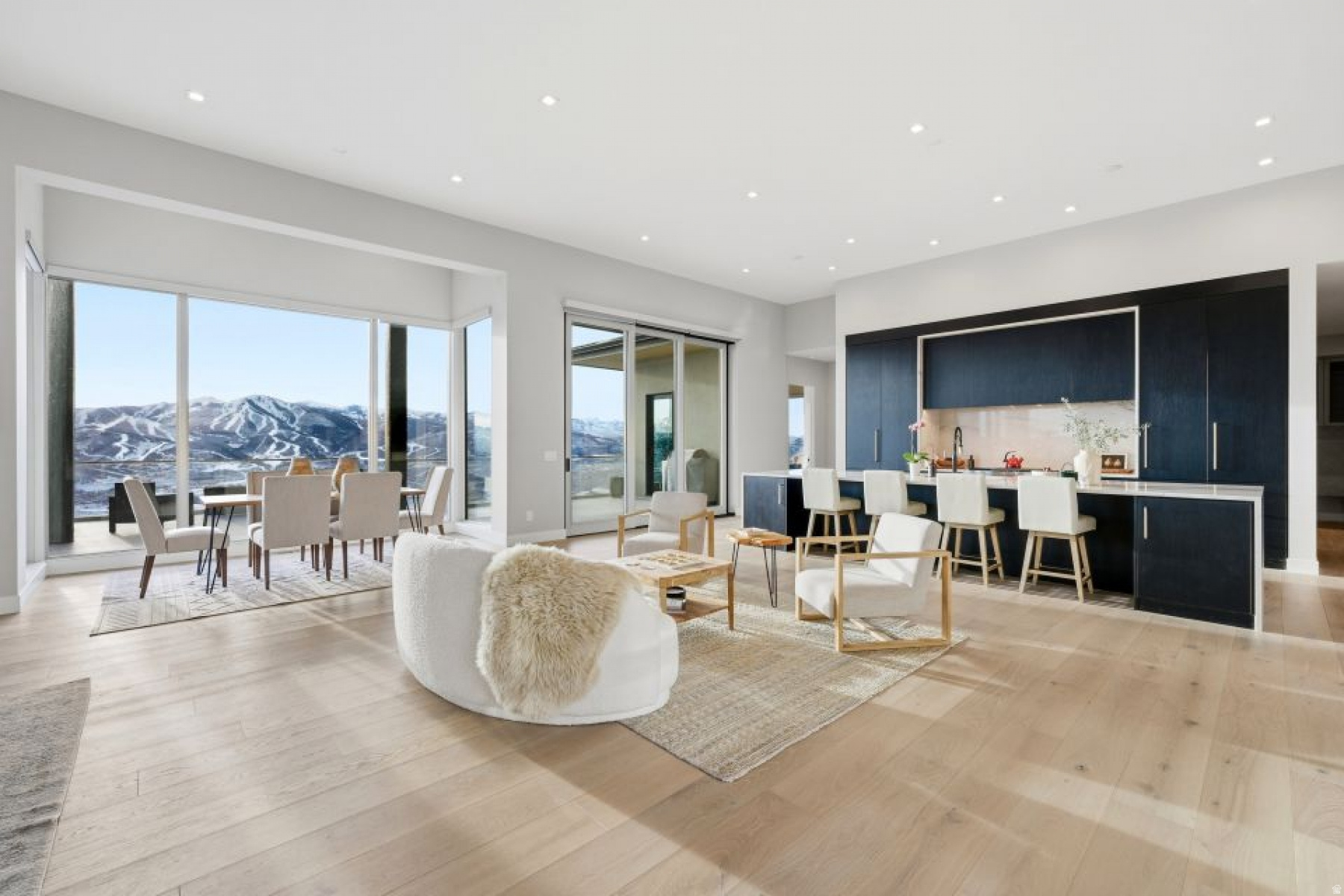 GOLDEN EAGLE - Residential