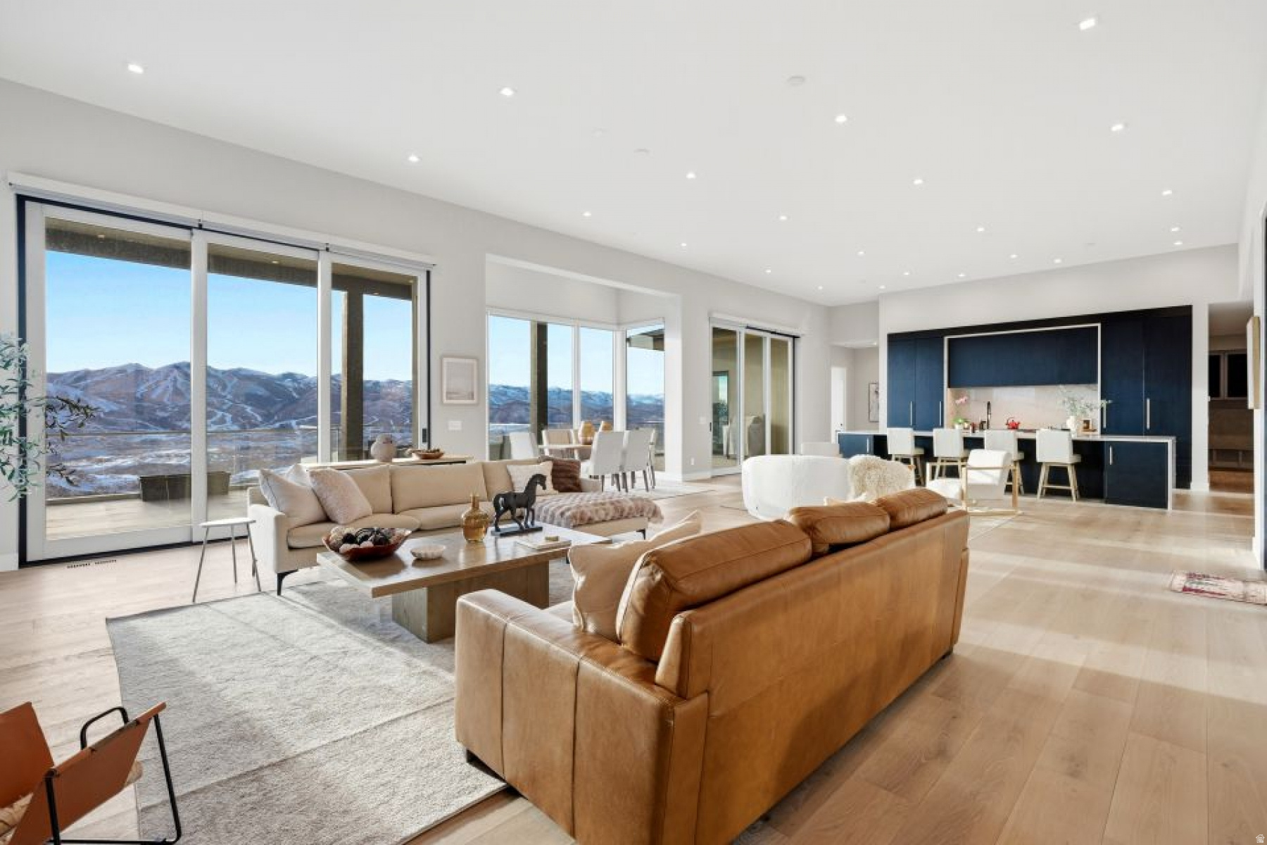 GOLDEN EAGLE - Residential