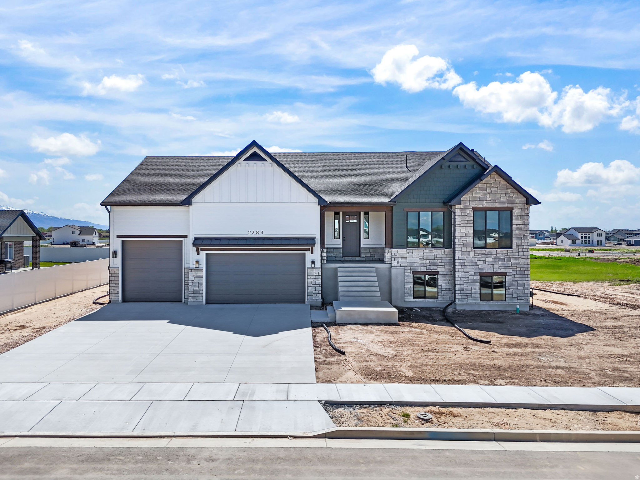 HAPPY DAYS - Residential