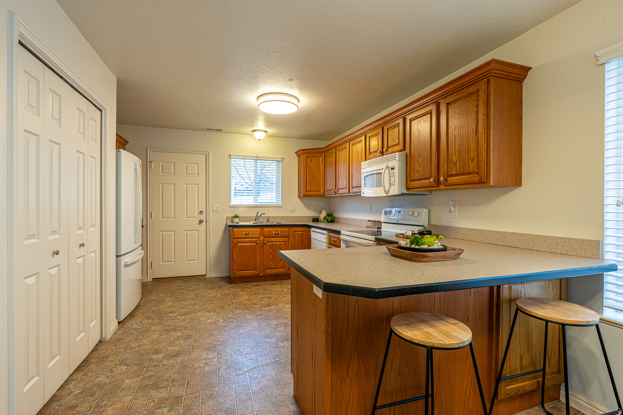 HYDE PARK RETIREMENT - Residential