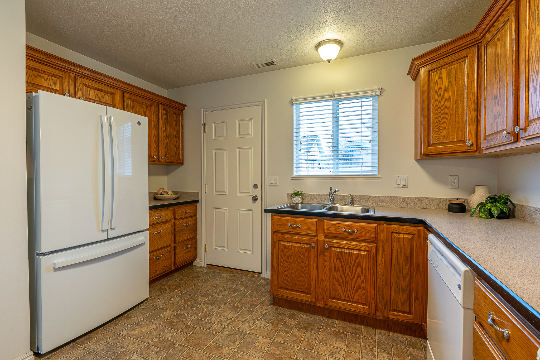 HYDE PARK RETIREMENT - Residential