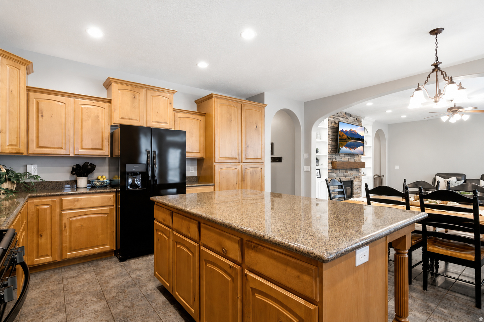 HUNTERS CREEK - Residential