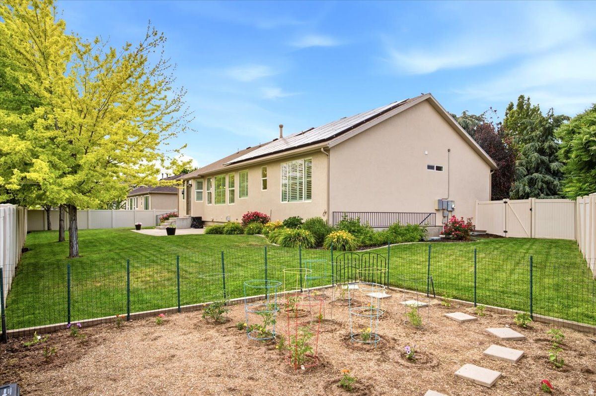 HUNTERS CREEK - Residential
