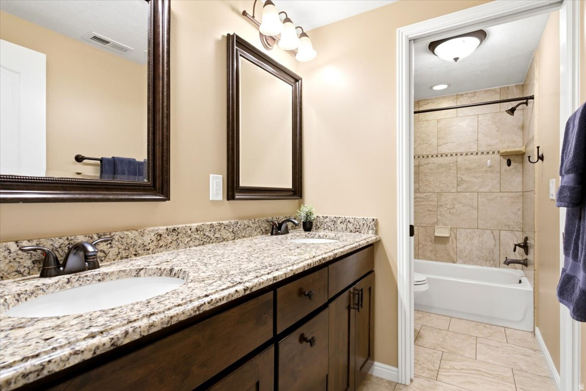 HUNTERS CREEK - Residential