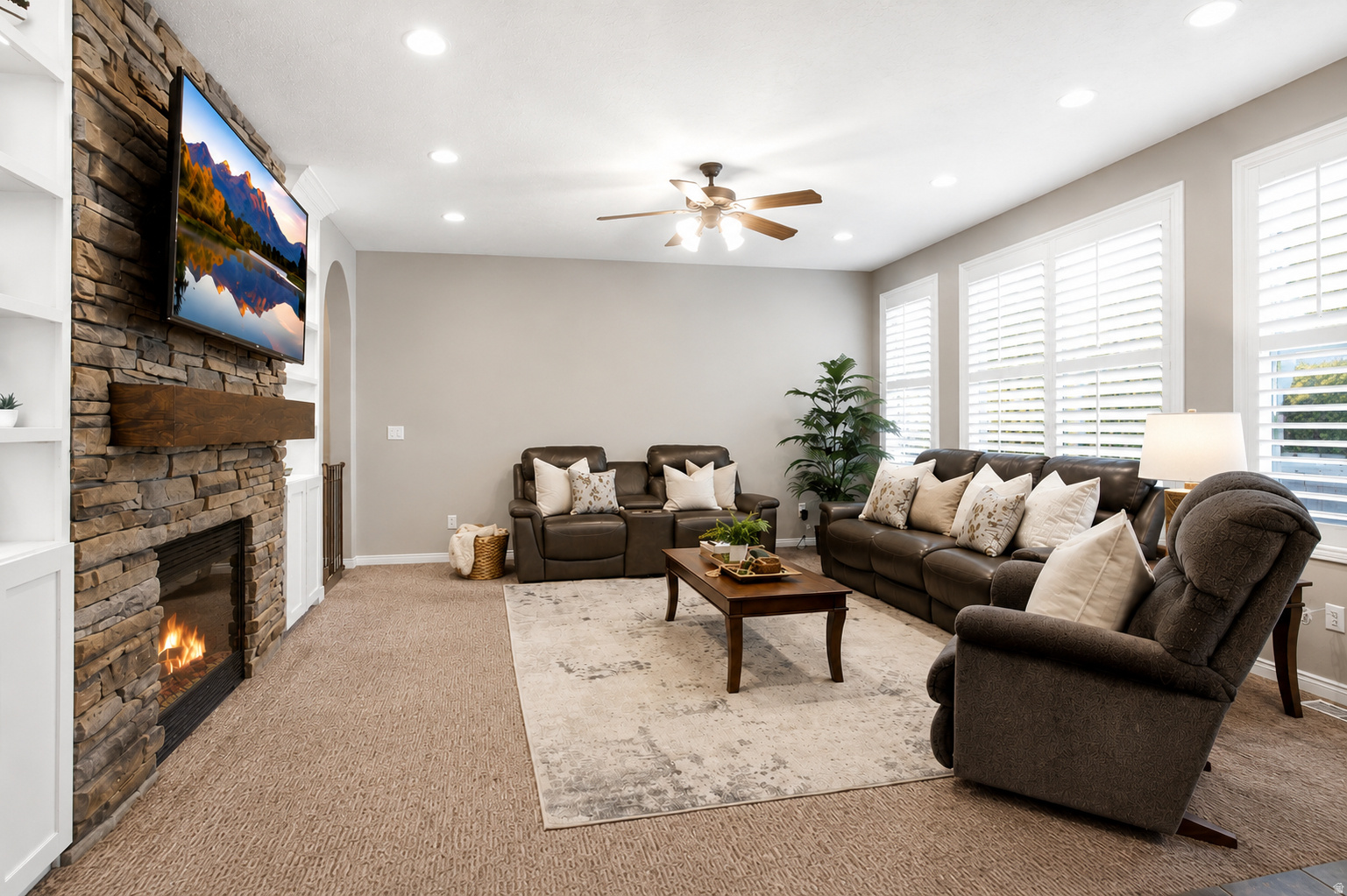 HUNTERS CREEK - Residential